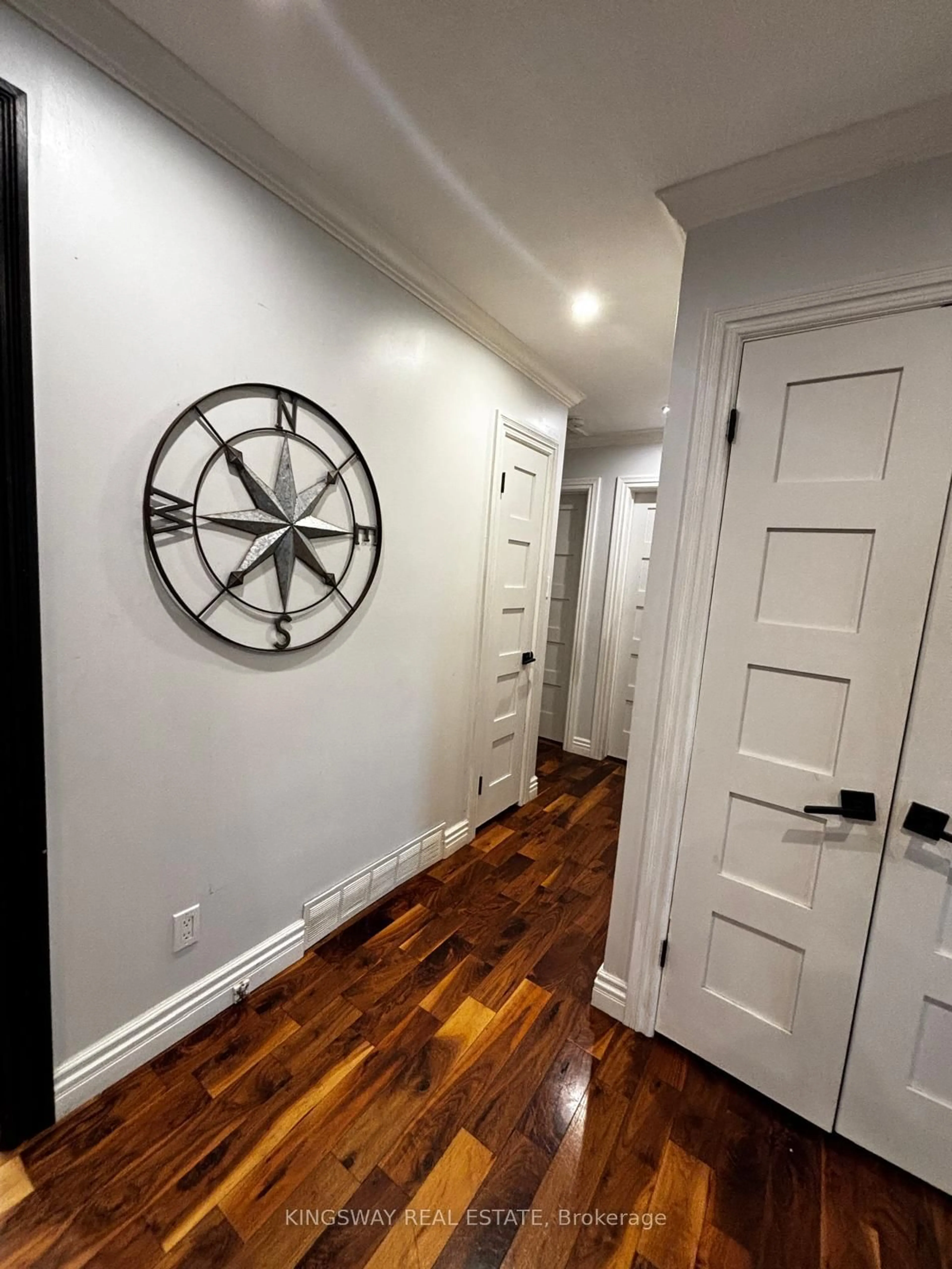 Indoor entryway for 9364 Wellington Rd #124, Erin Ontario N0B 1T0