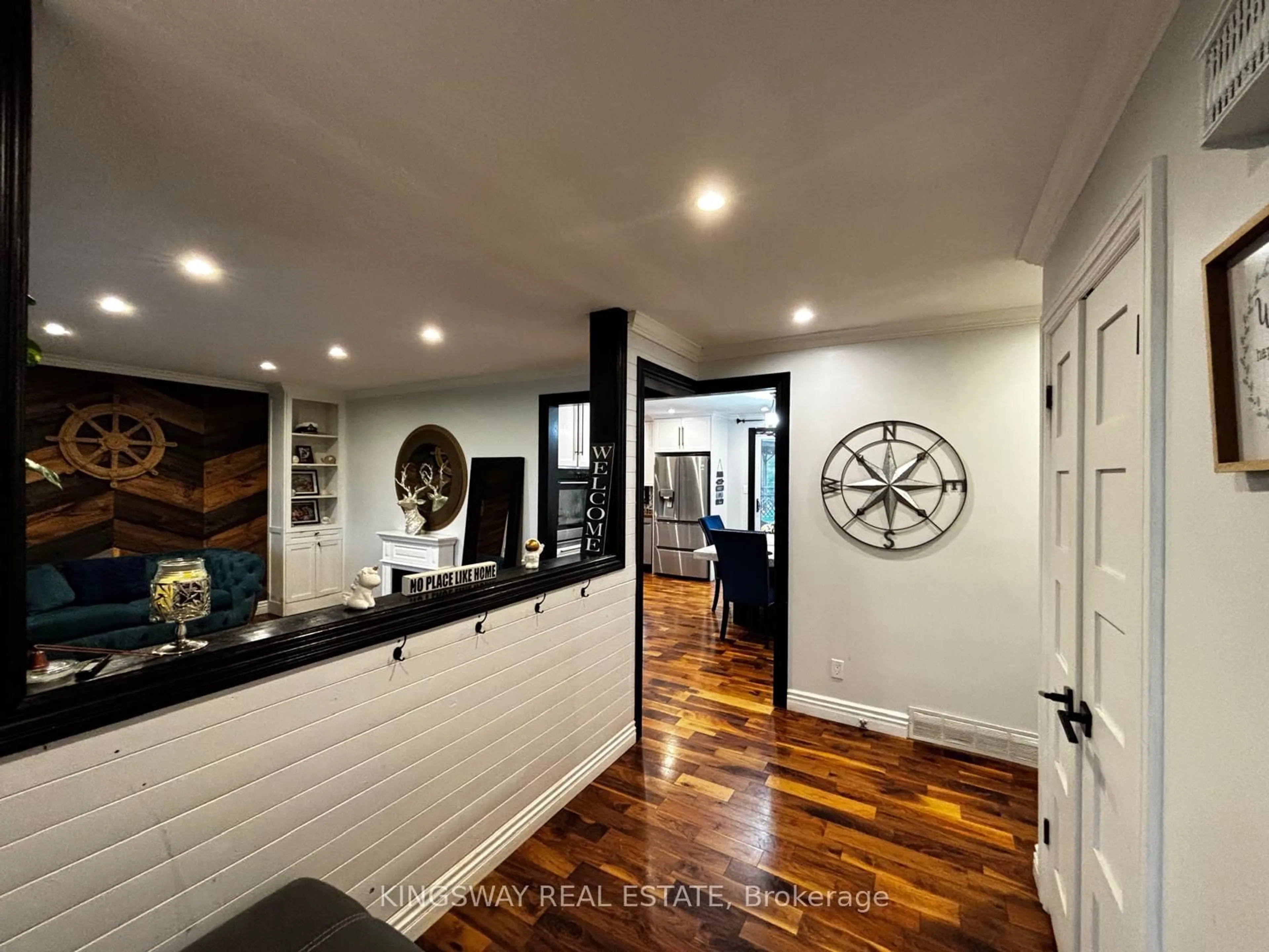 Indoor entryway for 9364 Wellington Rd #124, Erin Ontario N0B 1T0