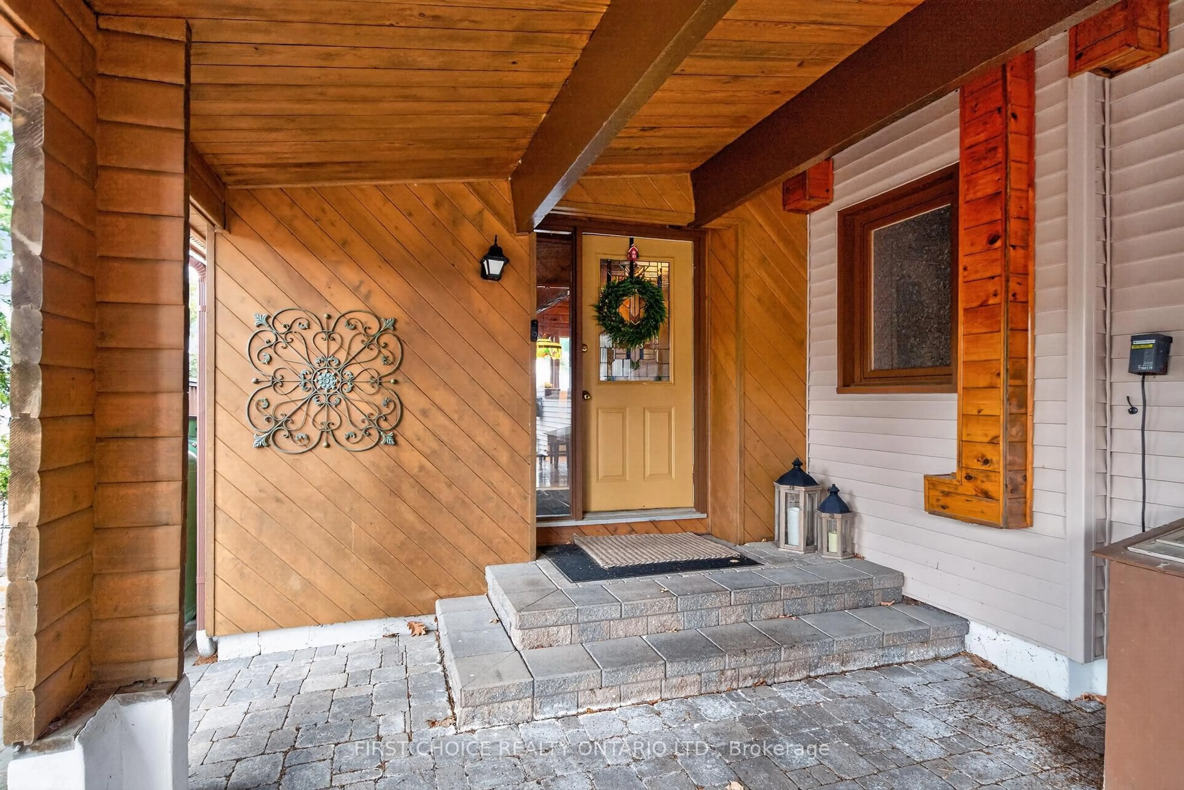 Unknown for 2890 Barlow Cres, Ottawa Ontario K0A 1T0