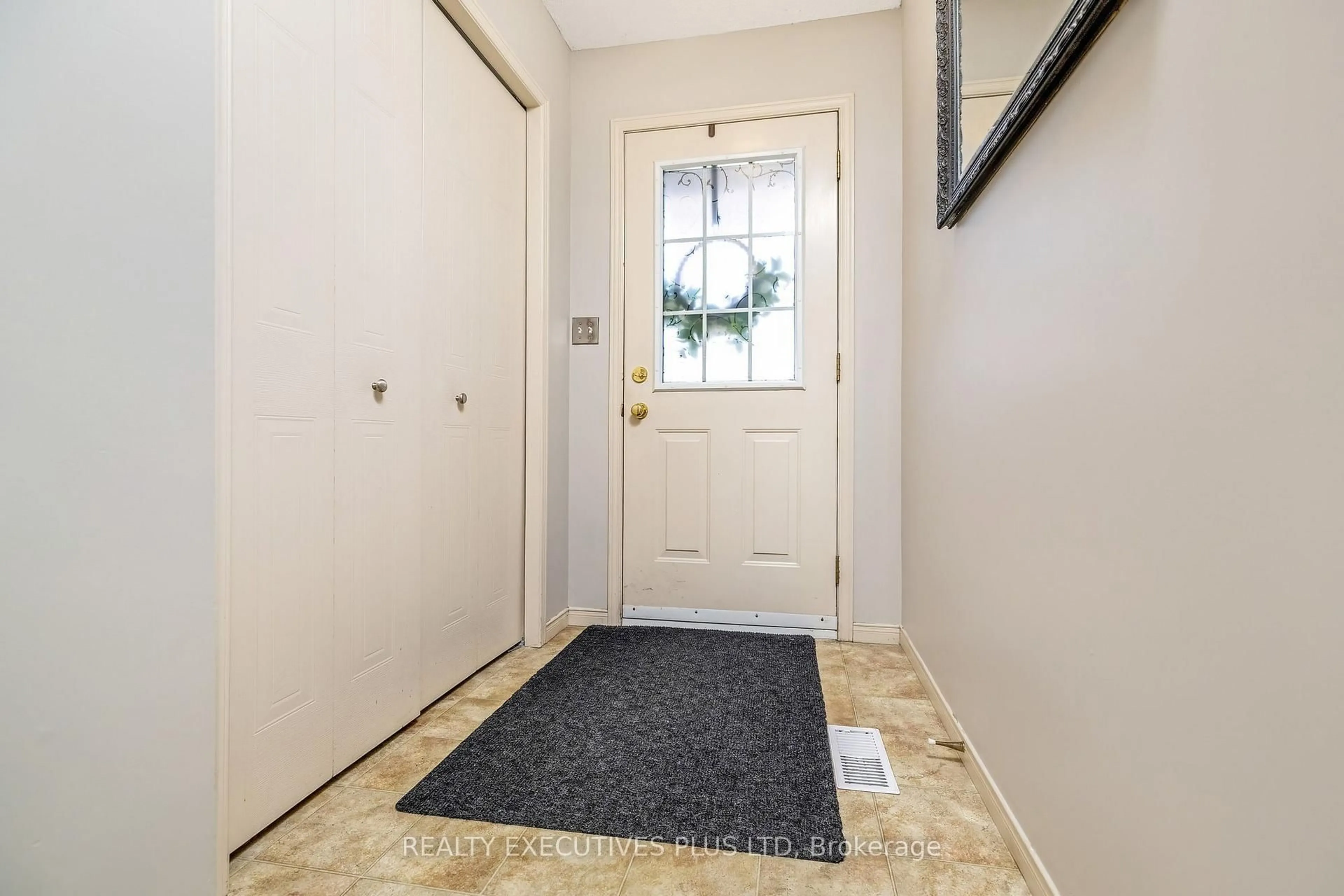 Indoor entryway for 30 Imperial Rd #70, Guelph Ontario N1K 1Y2