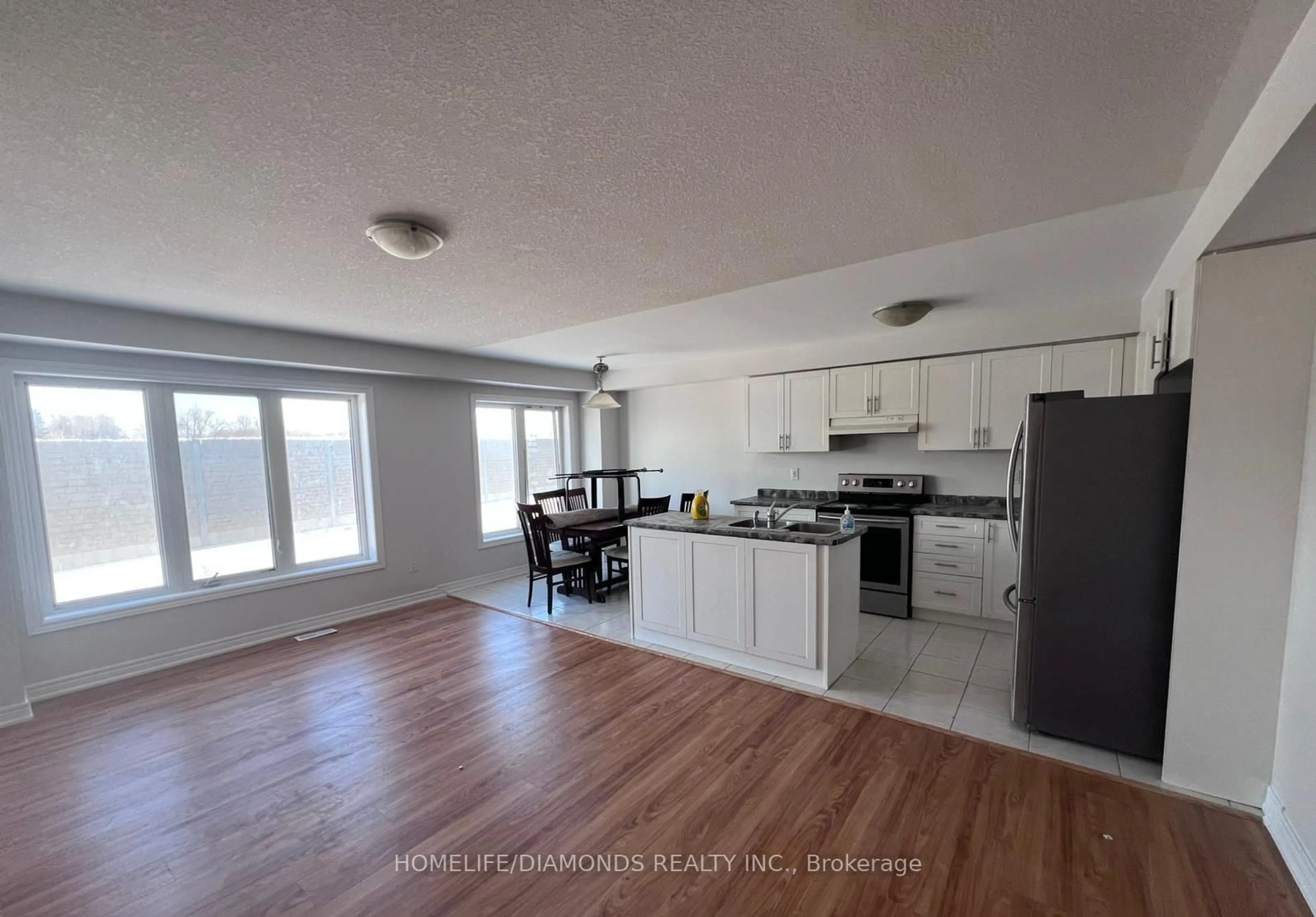 Open concept kitchen, wood/laminate floor for 470 LINDEN Dr #29, Cambridge Ontario N3H 0C7