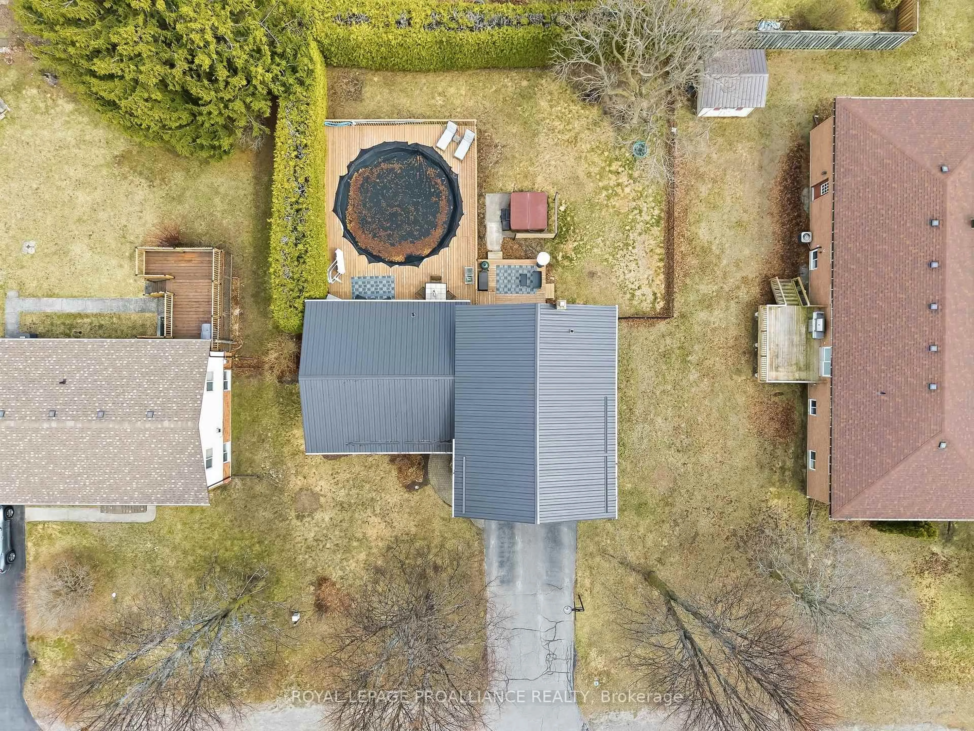 A pic from outside/outdoor area/front of a property/back of a property/a pic from drone, street for 9 Huron Dr, Brighton Ontario K0K 1H0