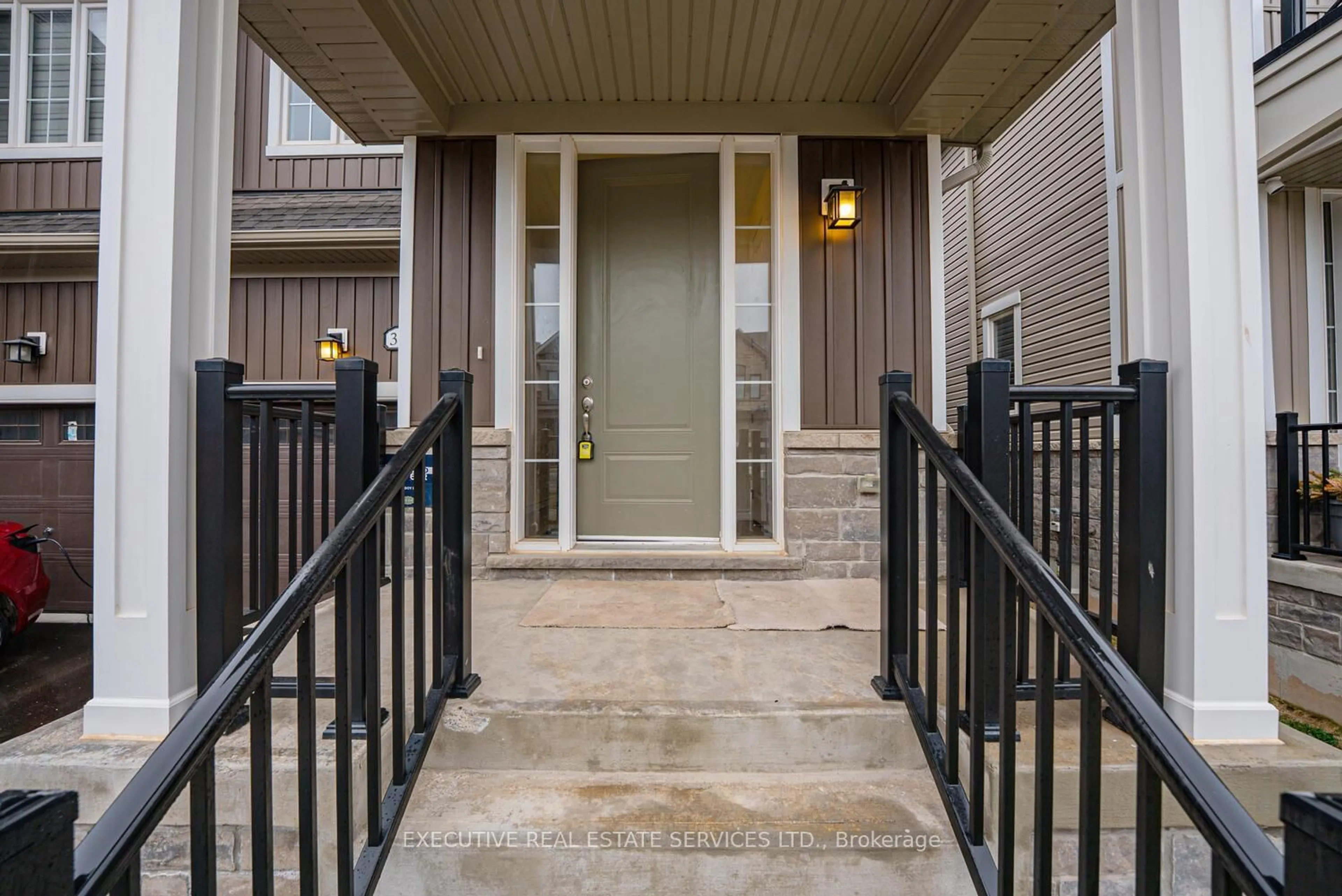 Indoor entryway for 39 Conboy Dr, Erin Ontario N0B 1T0