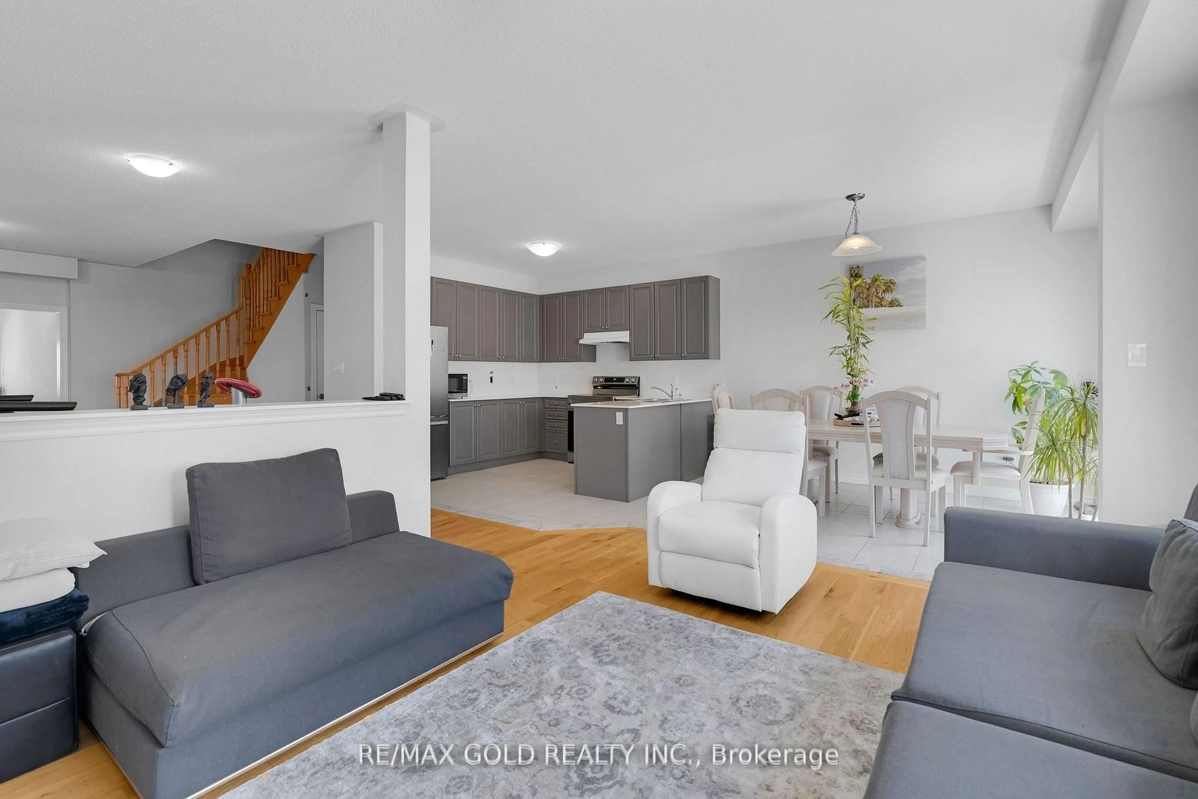 Open concept kitchen, unknown for 109 Palace St, Thorold Ontario L2V 0M9