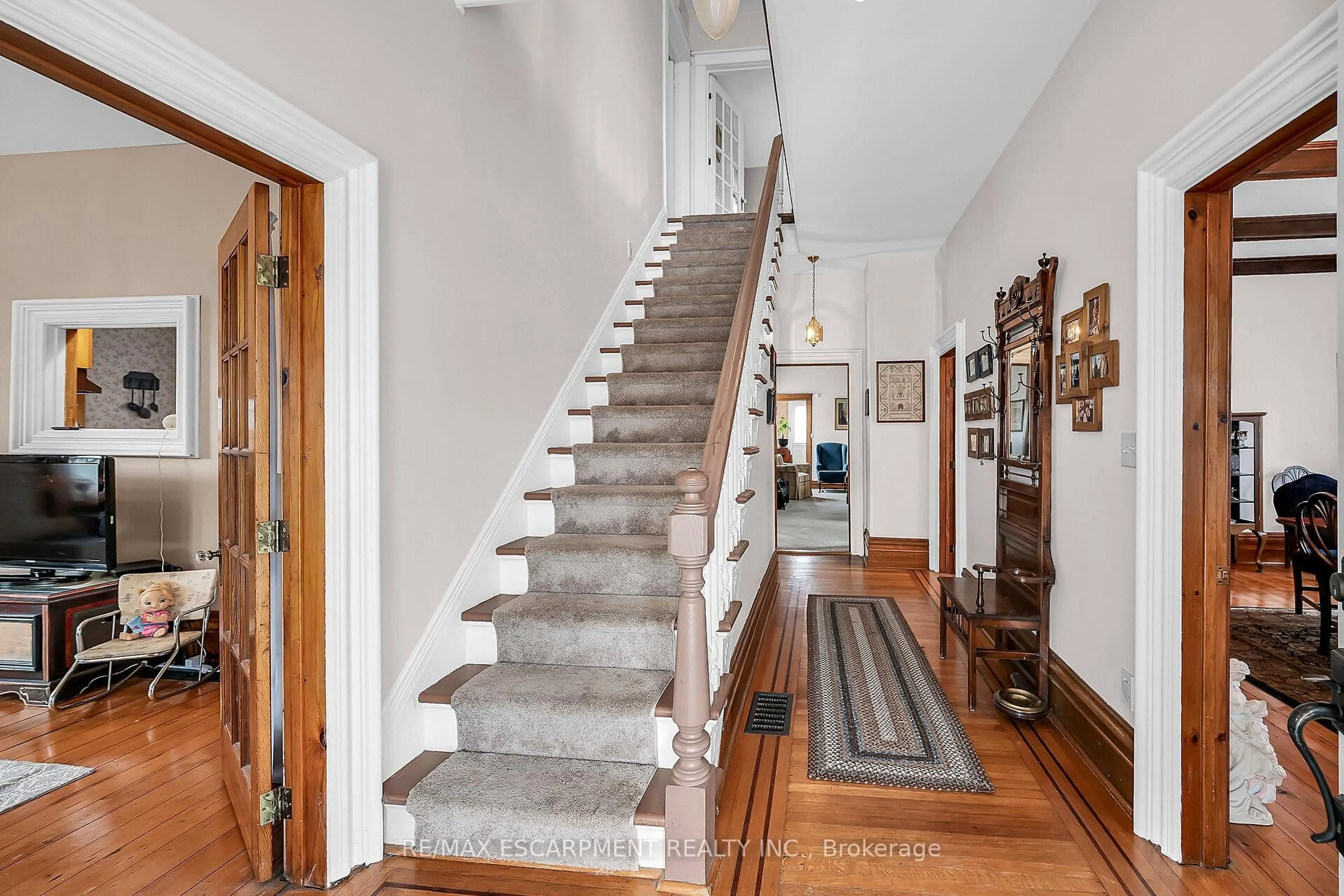 Unknown for 141 Mount Albion Rd, Hamilton Ontario L8K 5S7