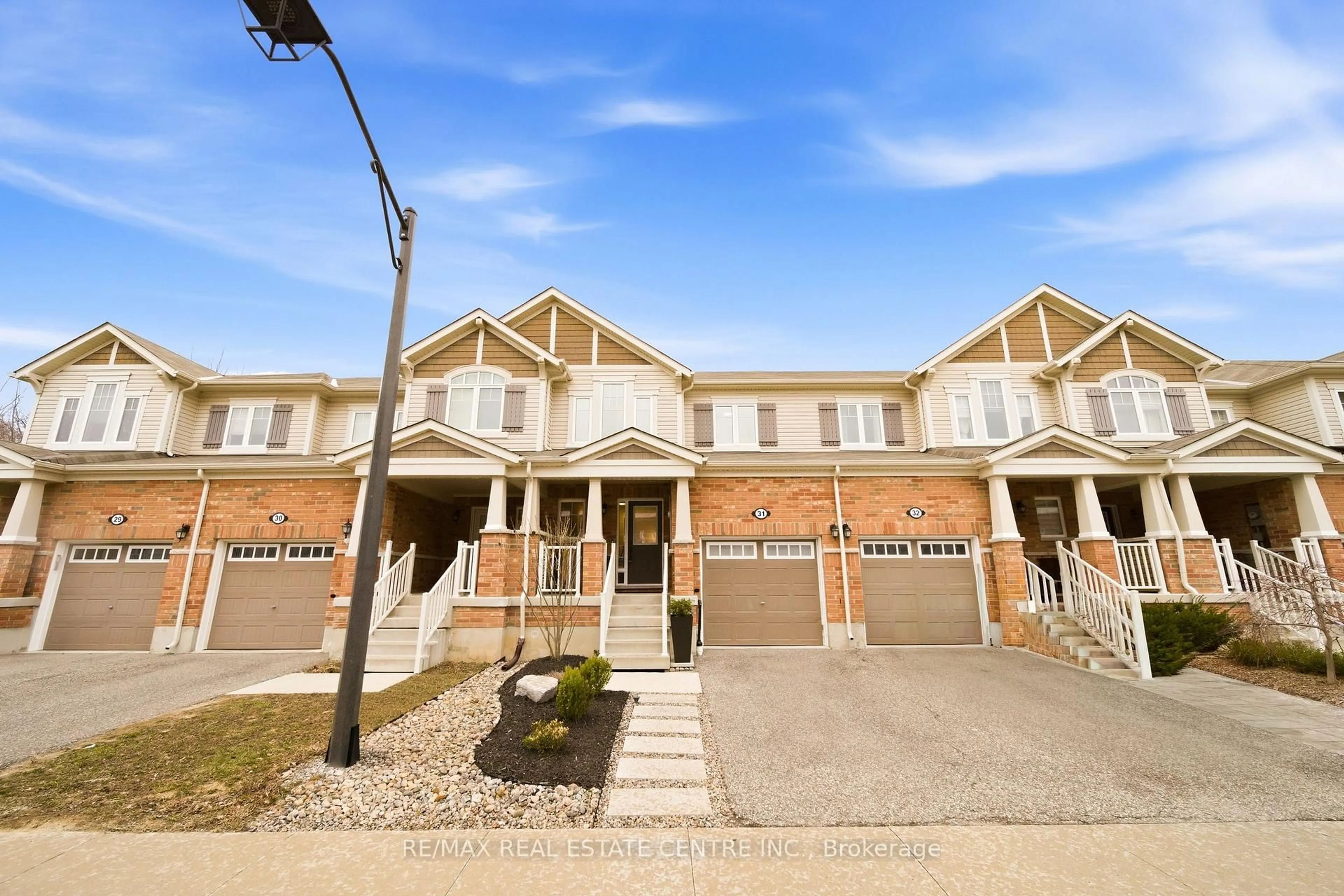 A pic from outside/outdoor area/front of a property/back of a property/a pic from drone, street for 230 Avonsyde Blvd #31, Hamilton Ontario L8B 1T9