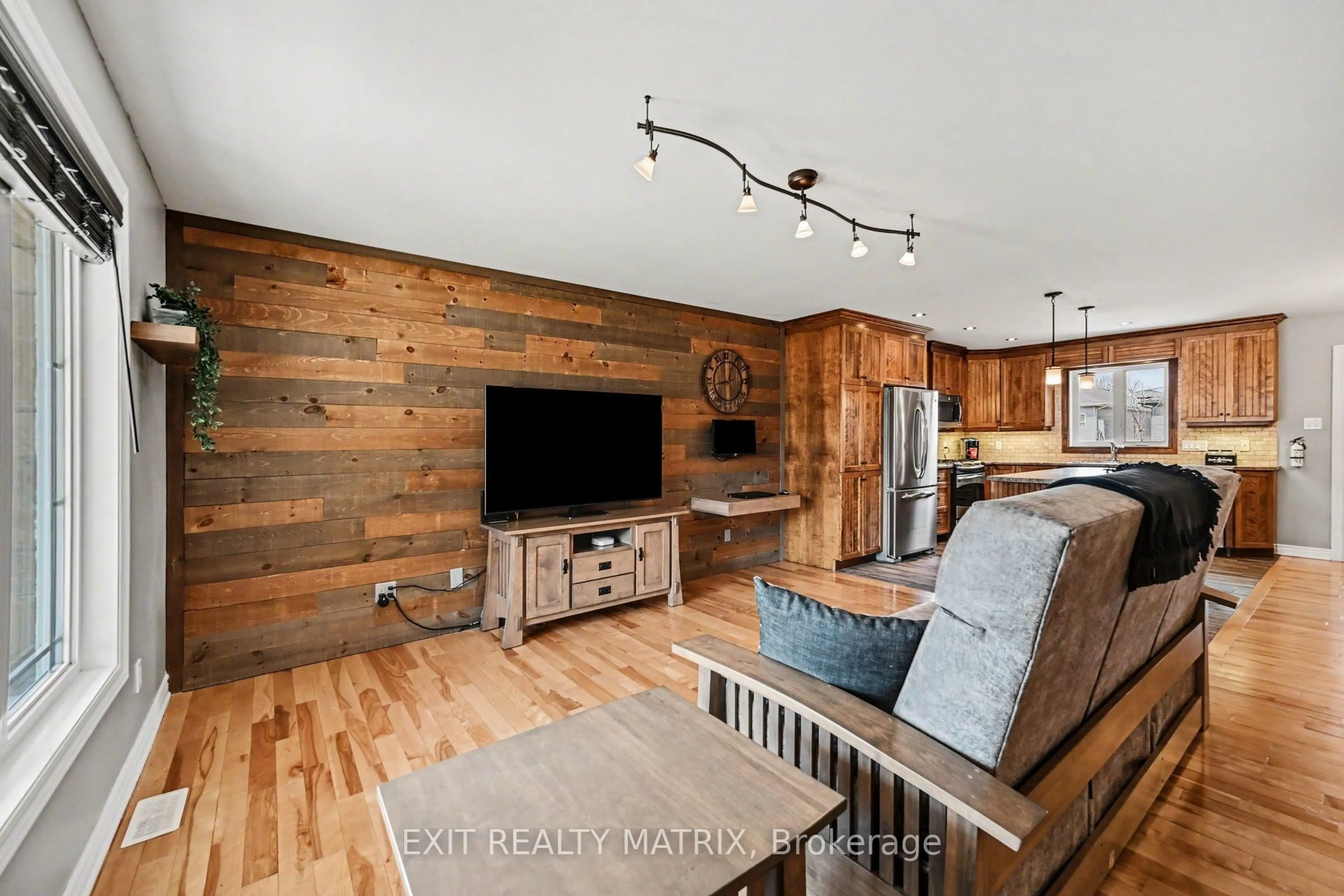 Unknown for 116 Royal Crt, The Nation Ontario K0A 2M0