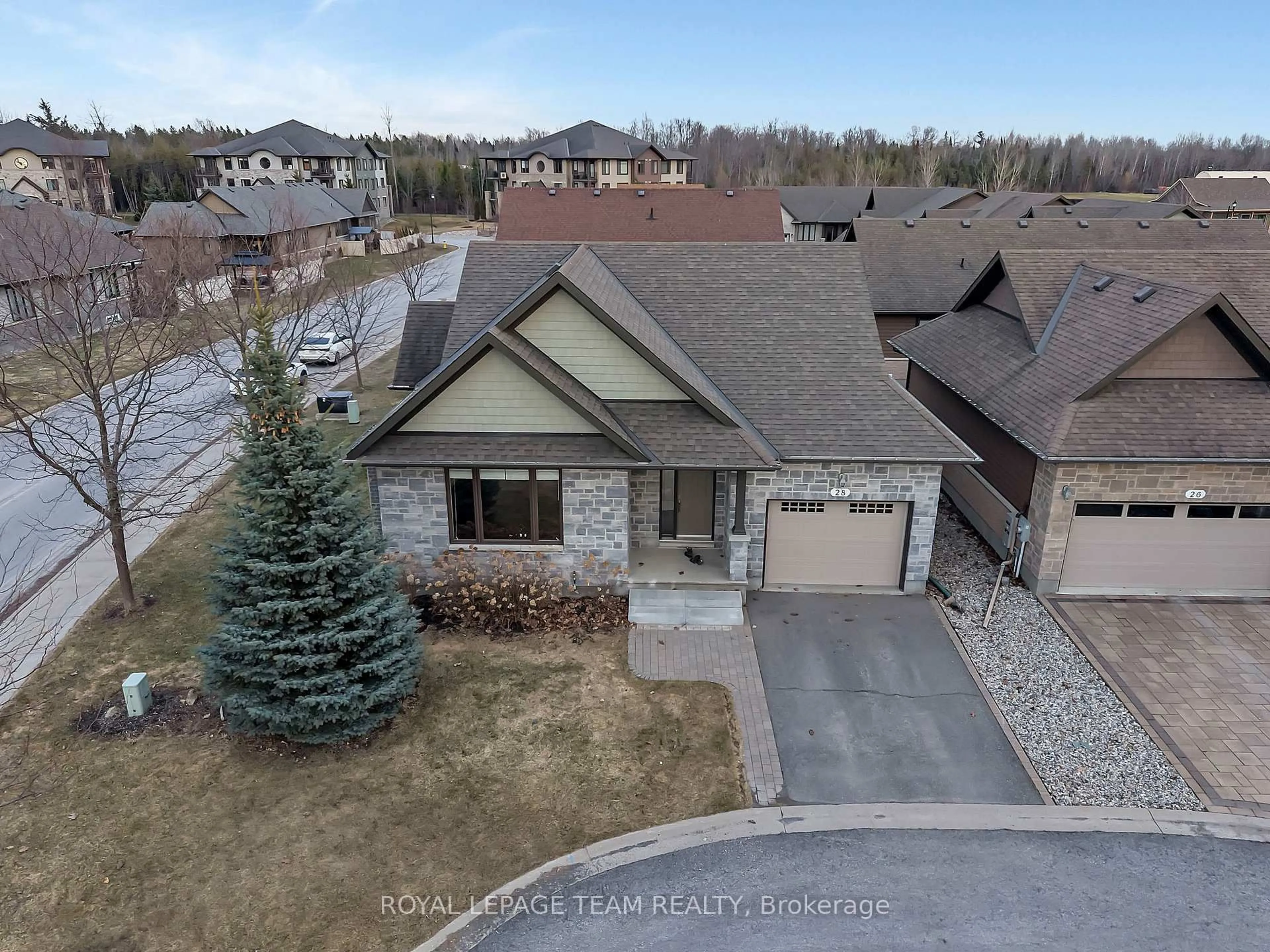 A pic from outside/outdoor area/front of a property/back of a property/a pic from drone, unknown for 28 Magnolia Way, North Grenville Ontario K0G 1J0