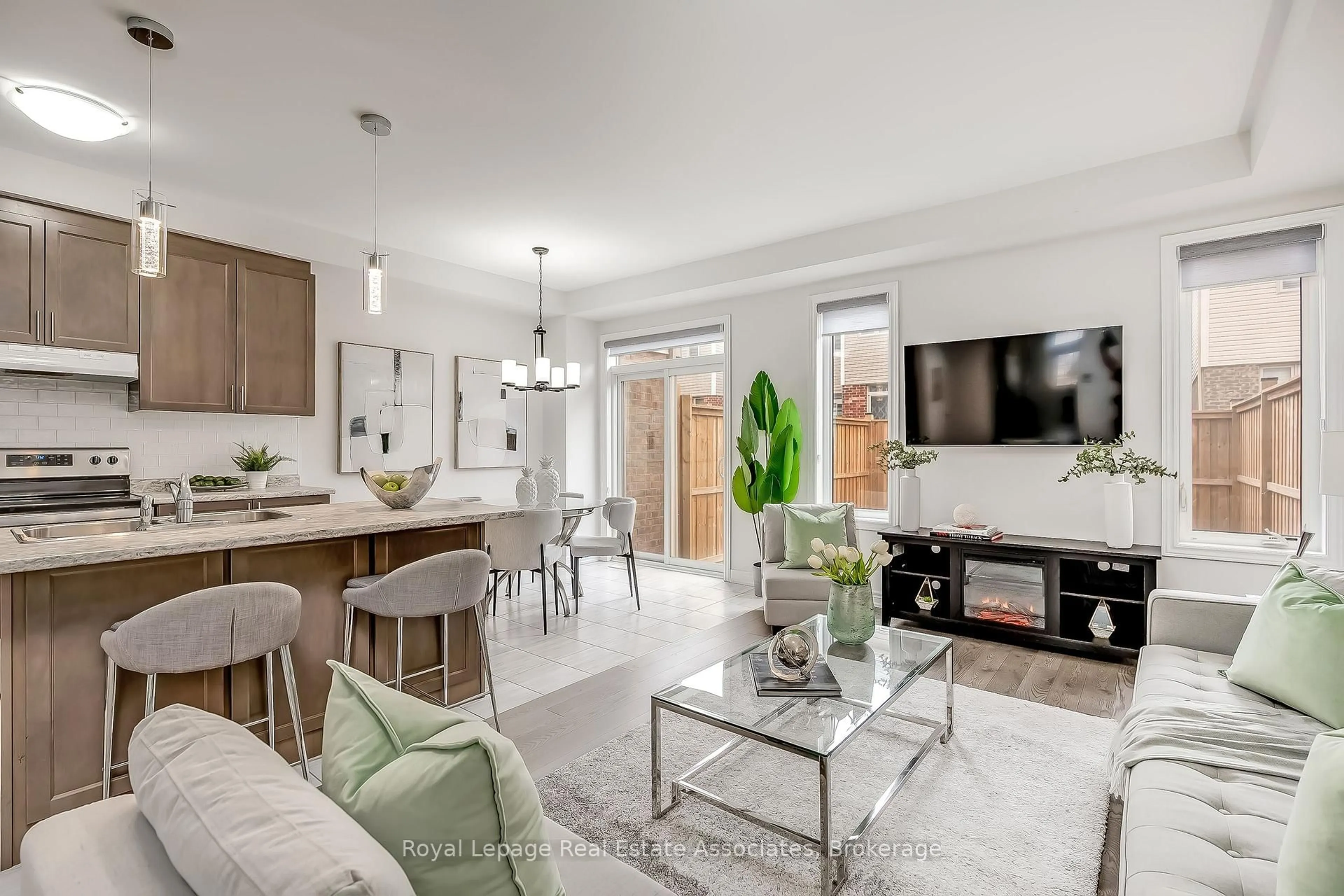 Open concept kitchen, unknown for 124 Mutrie Blvd, Guelph/Eramosa Ontario N0B 2K0