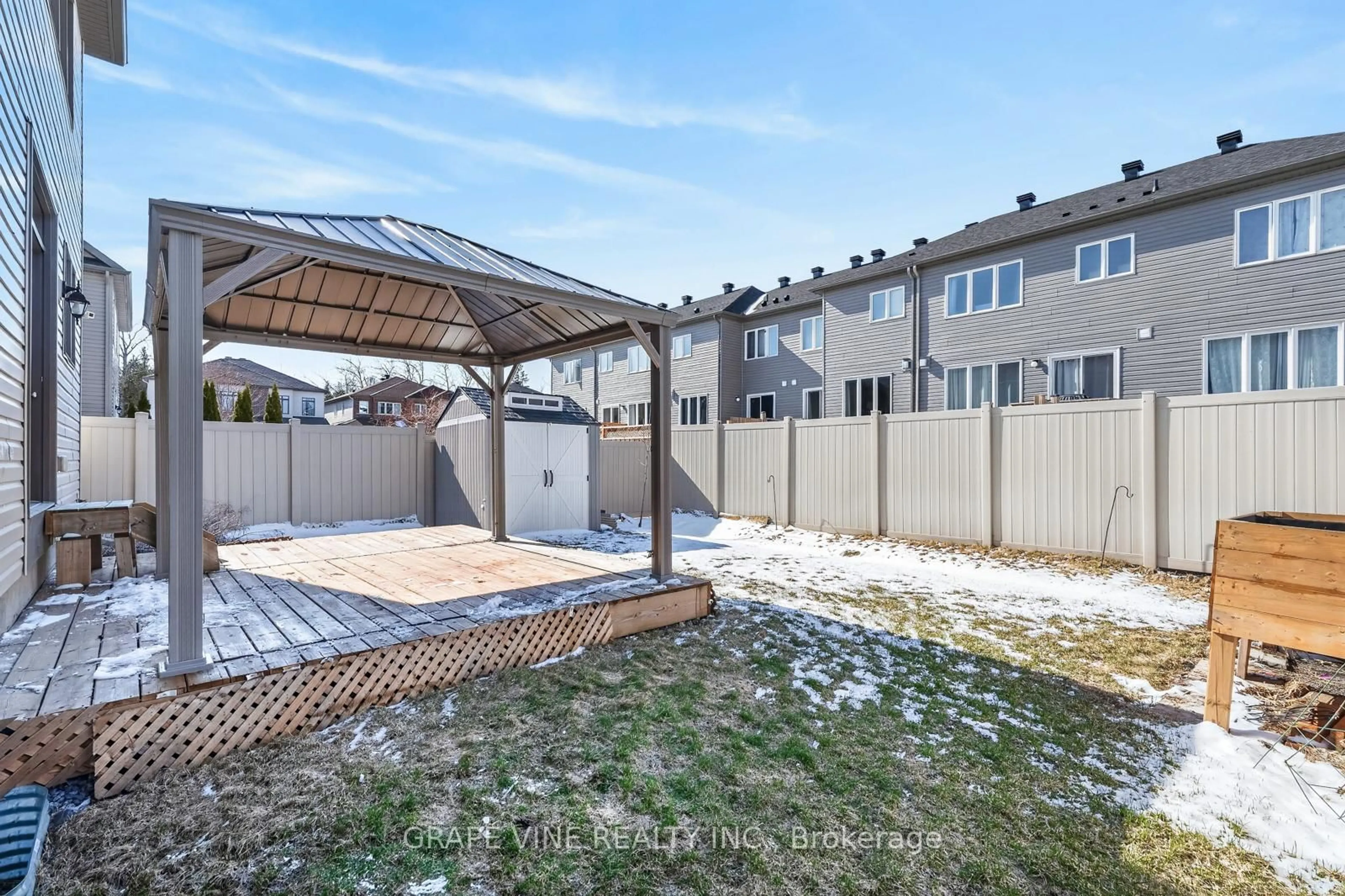 Patio, street for 908 Pedigree St, Stittsville Ontario K2S 0Y5