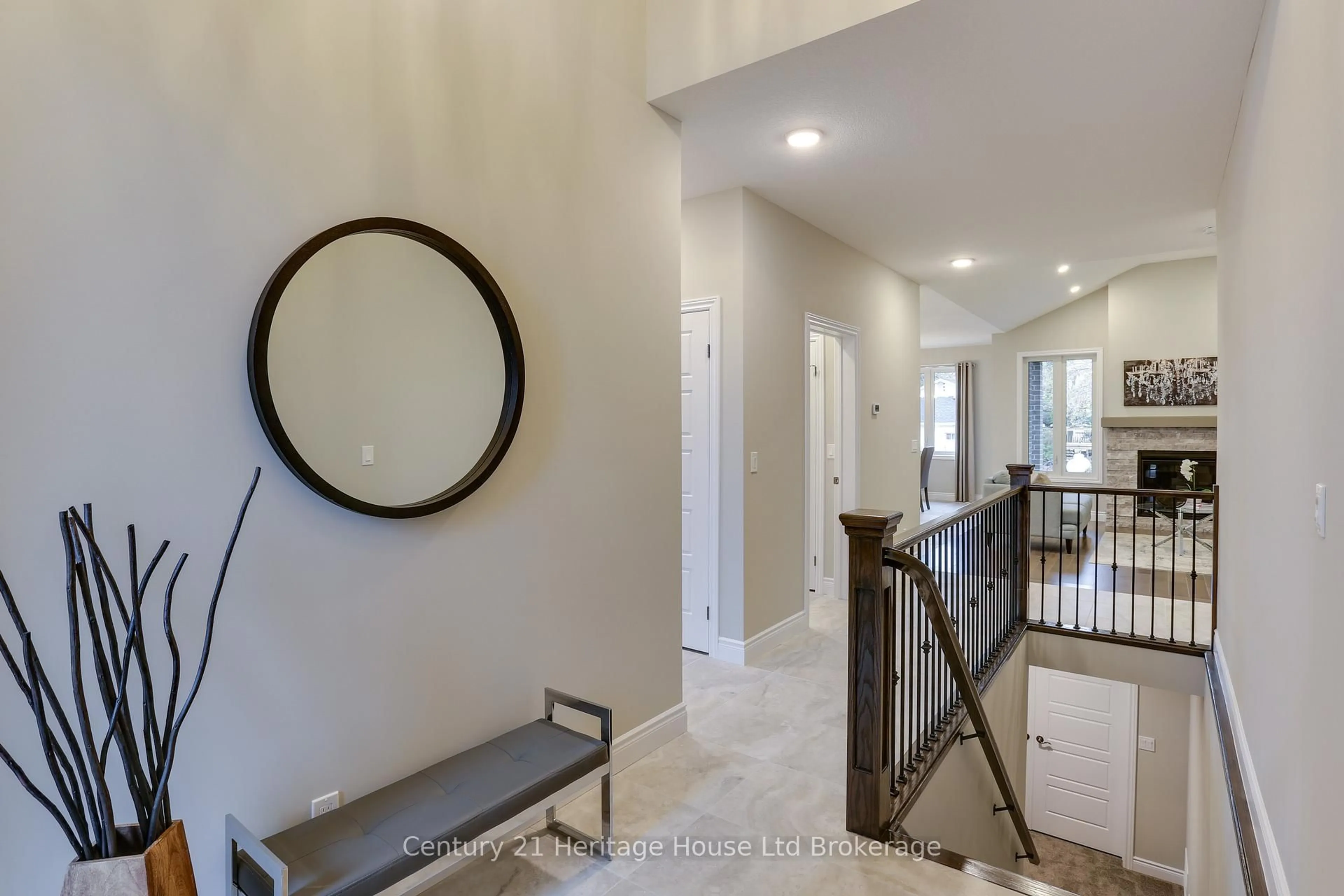 Indoor entryway for 114 Beech Blvd, Tillsonburg Ontario N4G 5S1