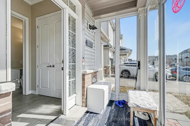 111 Mesa Dr, Ottawa 2