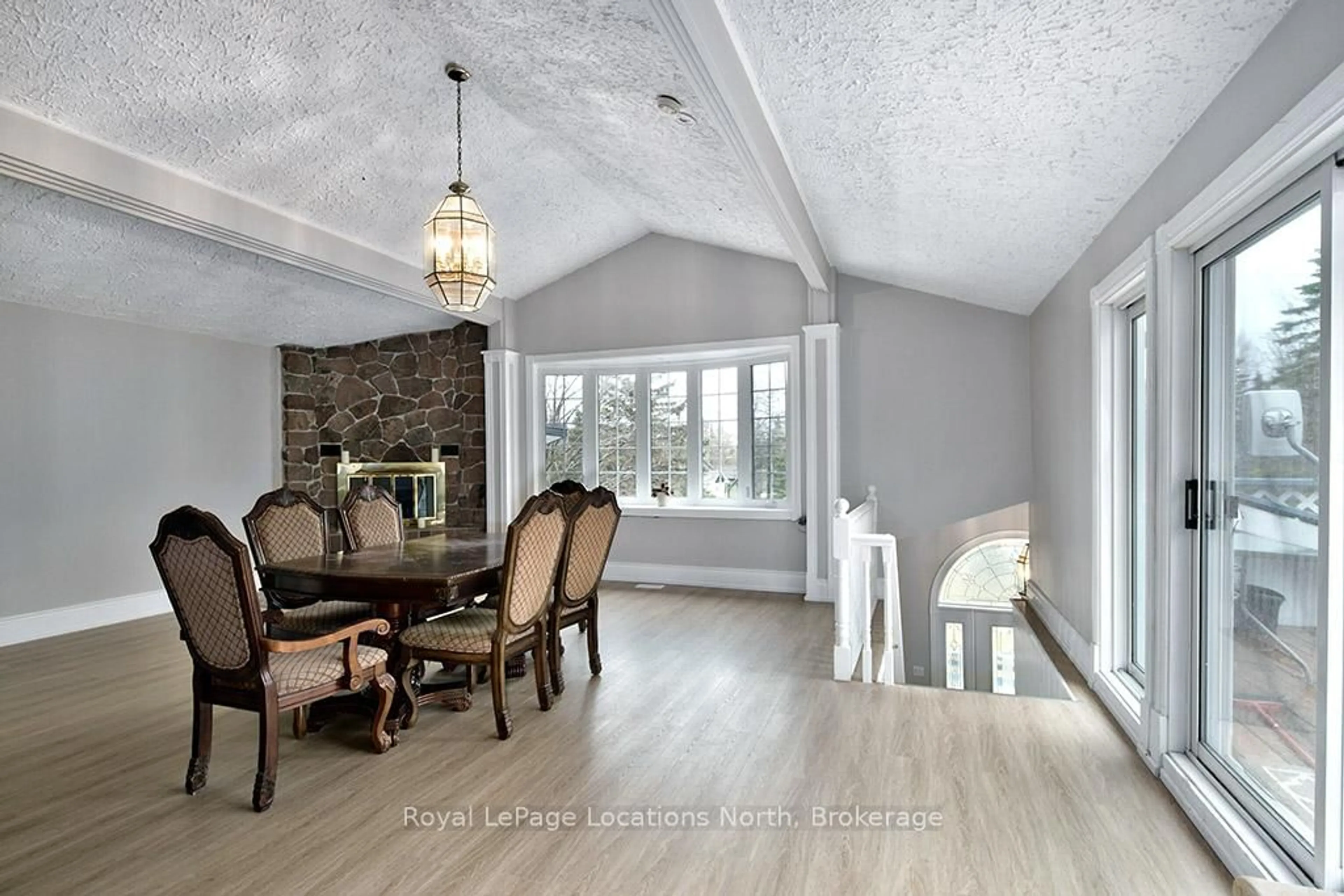 Dining room, unknown for 252 Swiss Meadows Blvd, Blue Mountains Ontario N0H 2E0