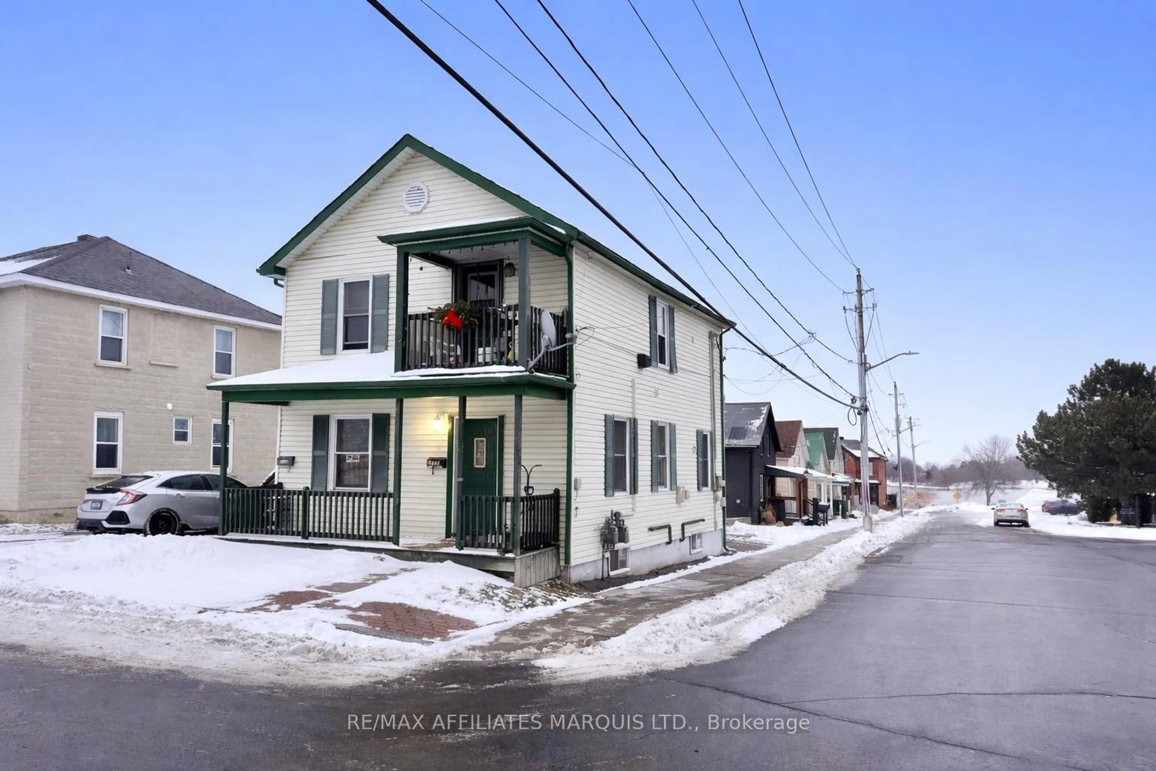 Unknown for 115 Prince Albert St, Cornwall Ontario K6H 1J4