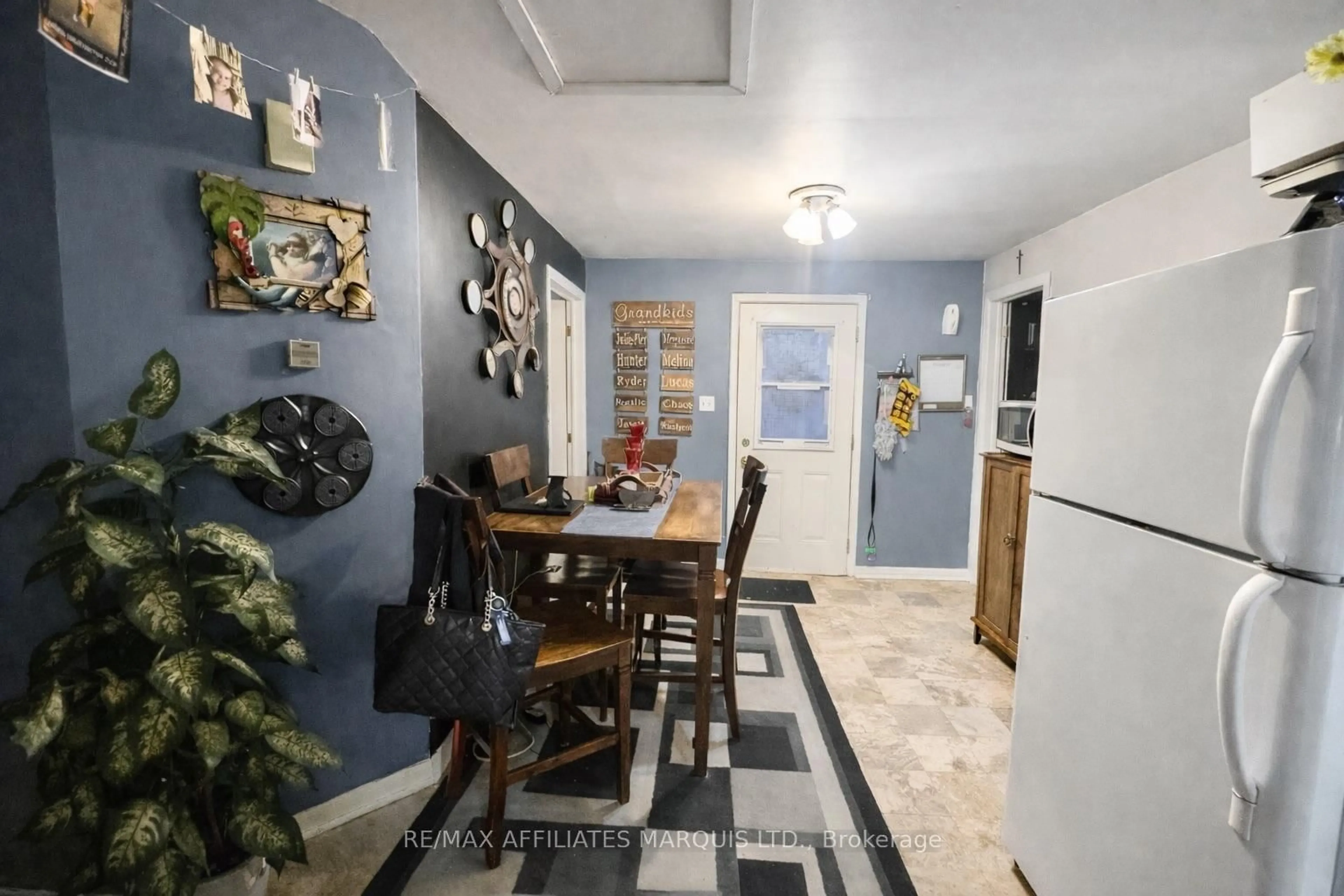 Dining room, ceramic/tile floor for 115 Prince Albert St, Cornwall Ontario K6H 1J4