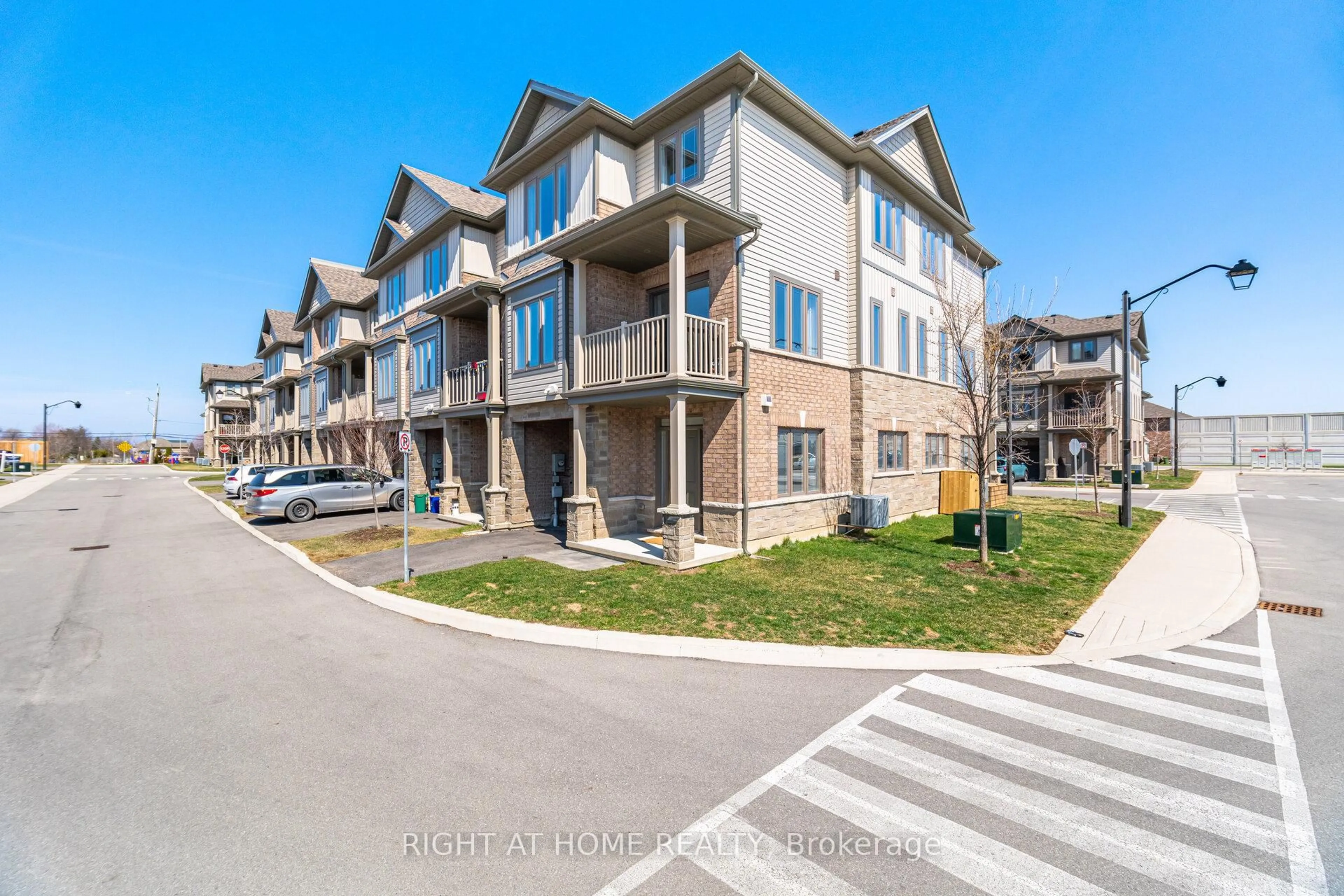 A pic from outside/outdoor area/front of a property/back of a property/a pic from drone, street for 27 Rachel Dr #25, Hamilton Ontario L8E 0K6