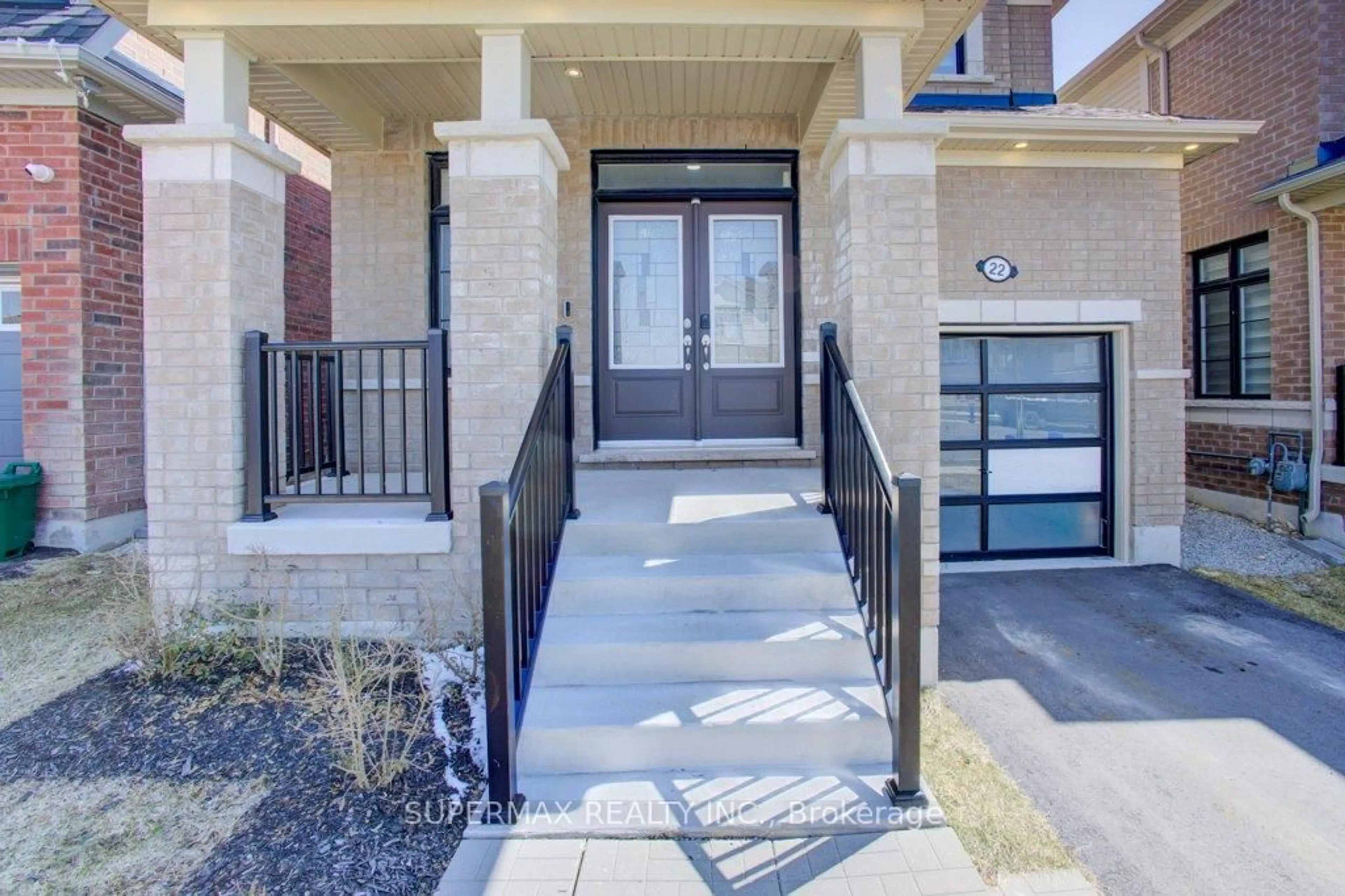 Indoor entryway for 22 DASS Dr, Centre Wellington Ontario N1M 0J2