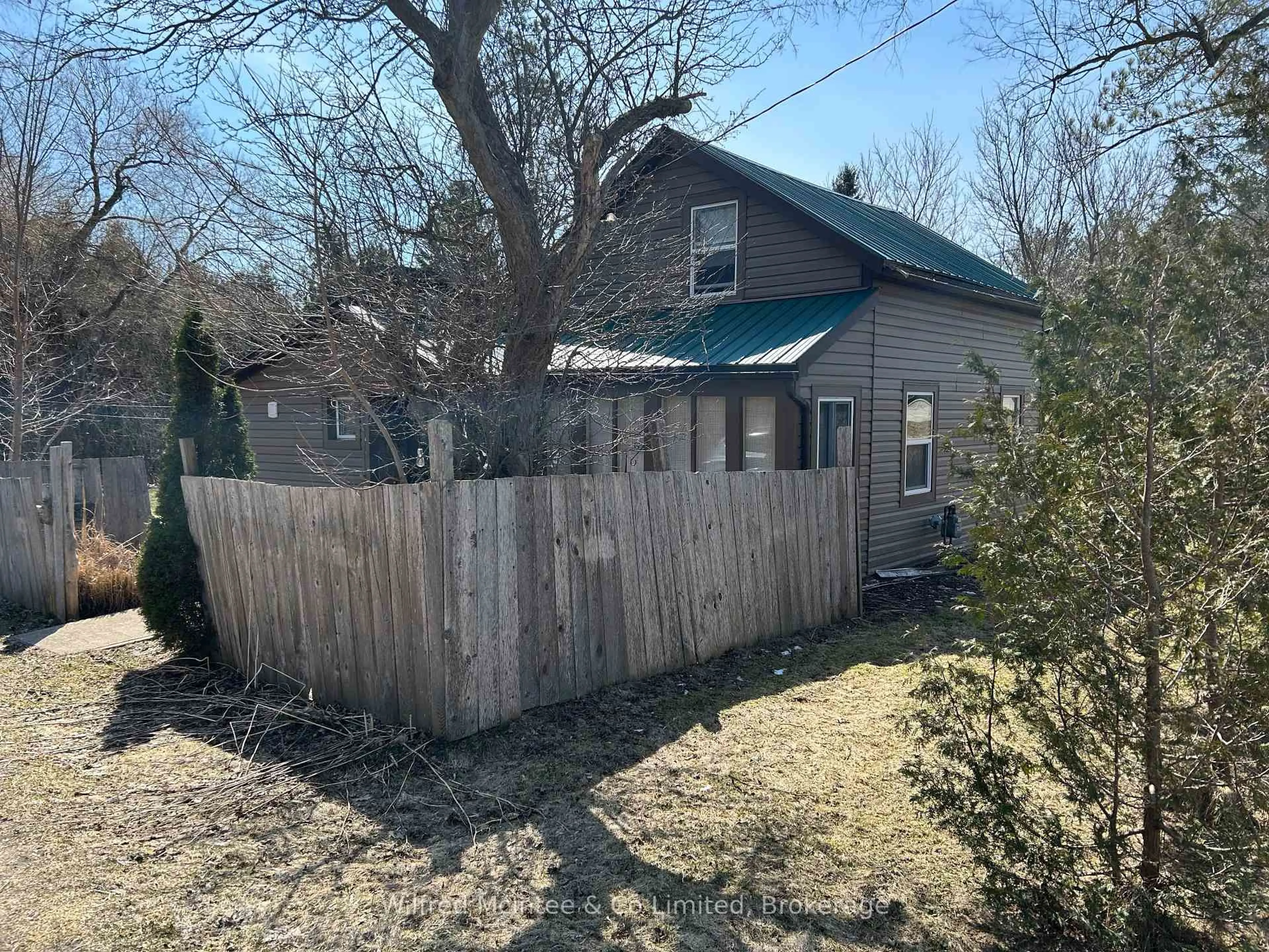 A pic from outside/outdoor area/front of a property/back of a property/a pic from drone, street for 401866 Grey 4 Rd, West Grey Ontario N4N 3B8