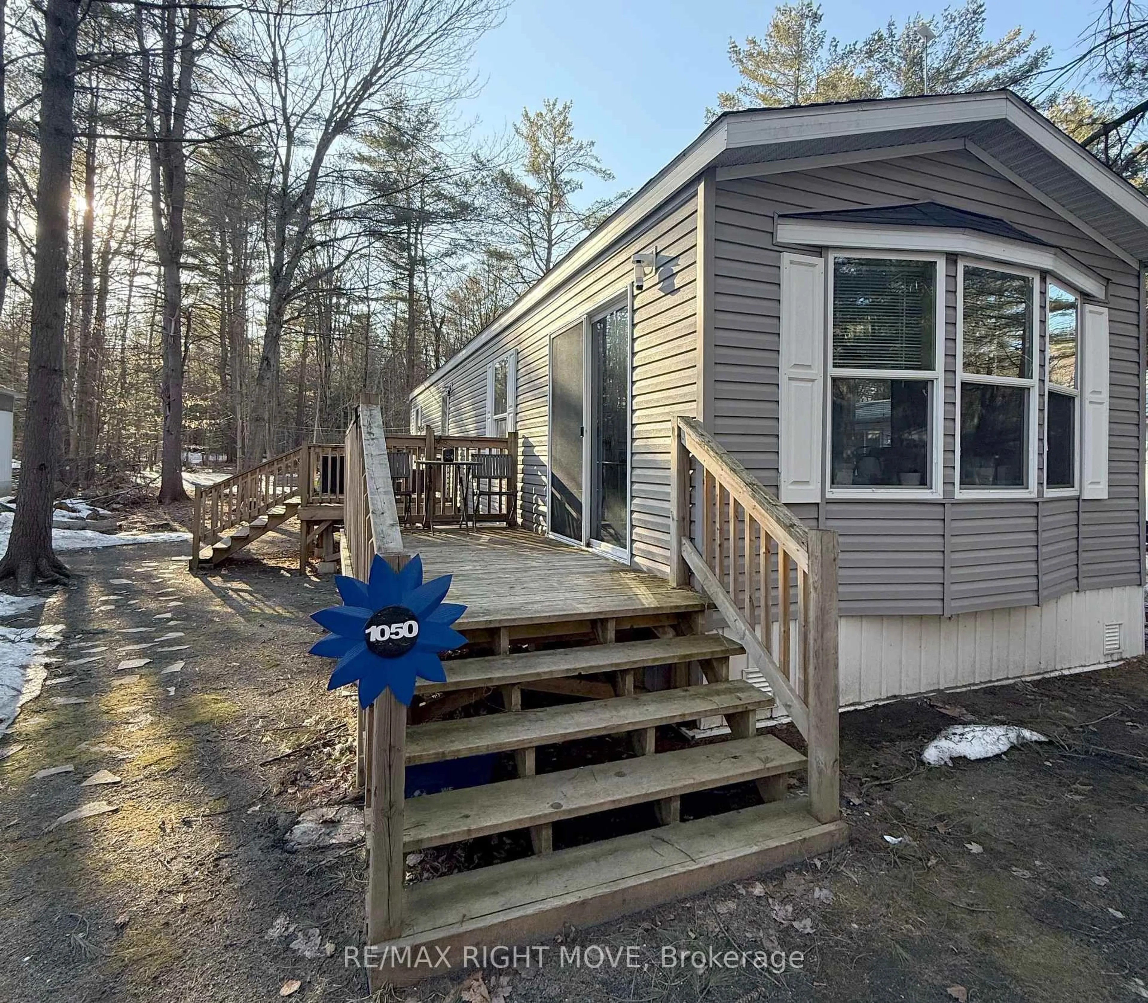 Unknown for 1050 4 Seasons Rd, Gravenhurst Ontario P0E 1N0