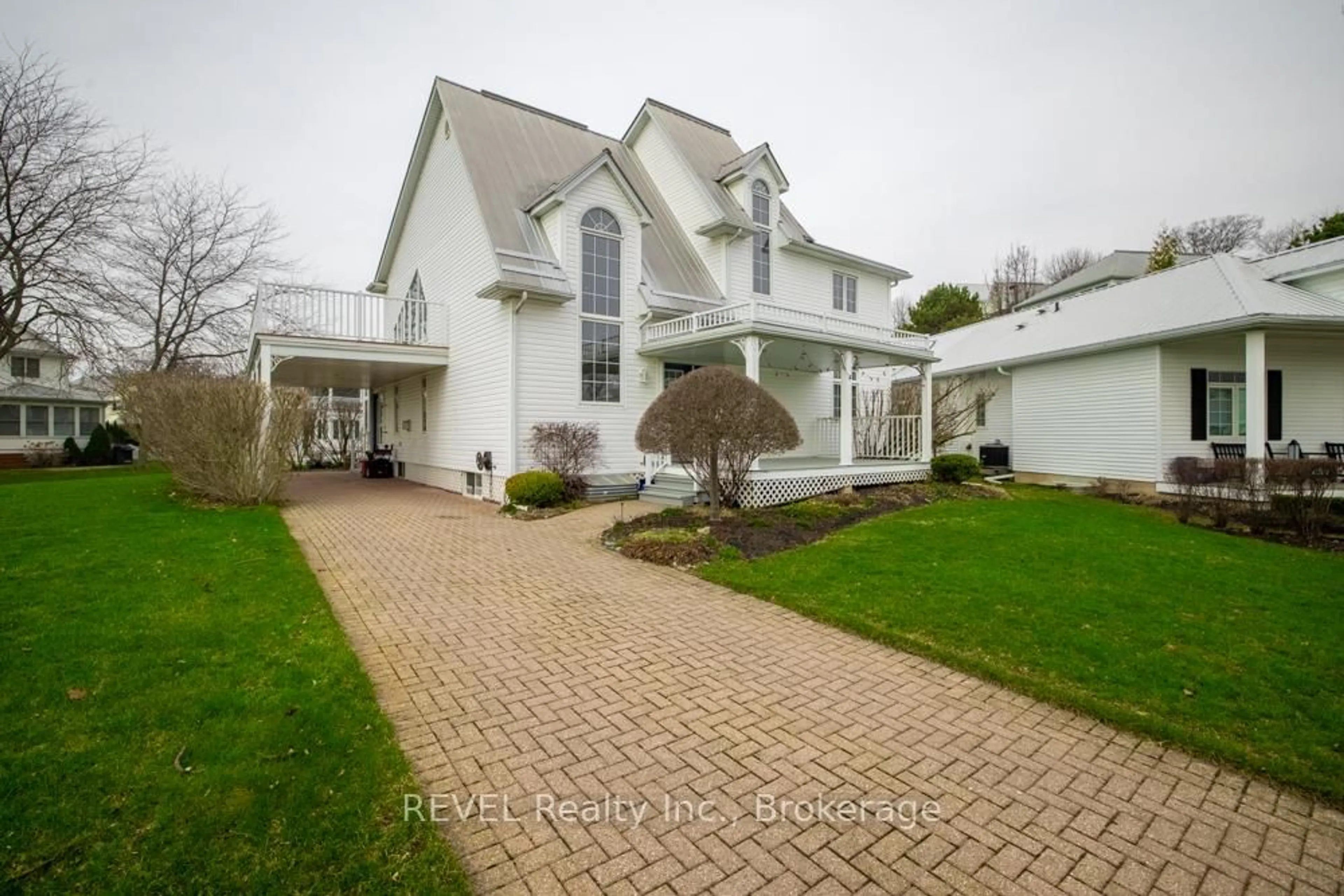 Unknown for 31 Newport Beach Blvd, Fort Erie Ontario L0S 1N0