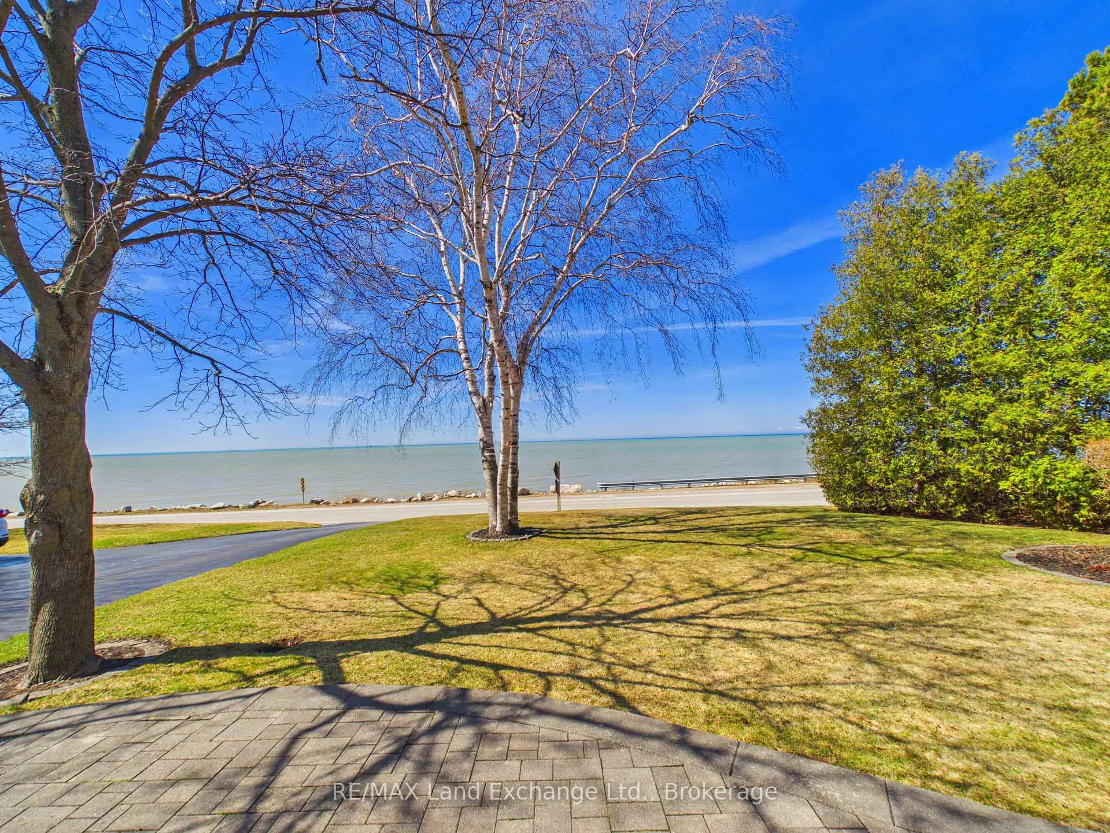 A pic from outside/outdoor area/front of a property/back of a property/a pic from drone, water/lake/river/ocean view for 167 Goderich St, Kincardine Ontario N2Z 2K6