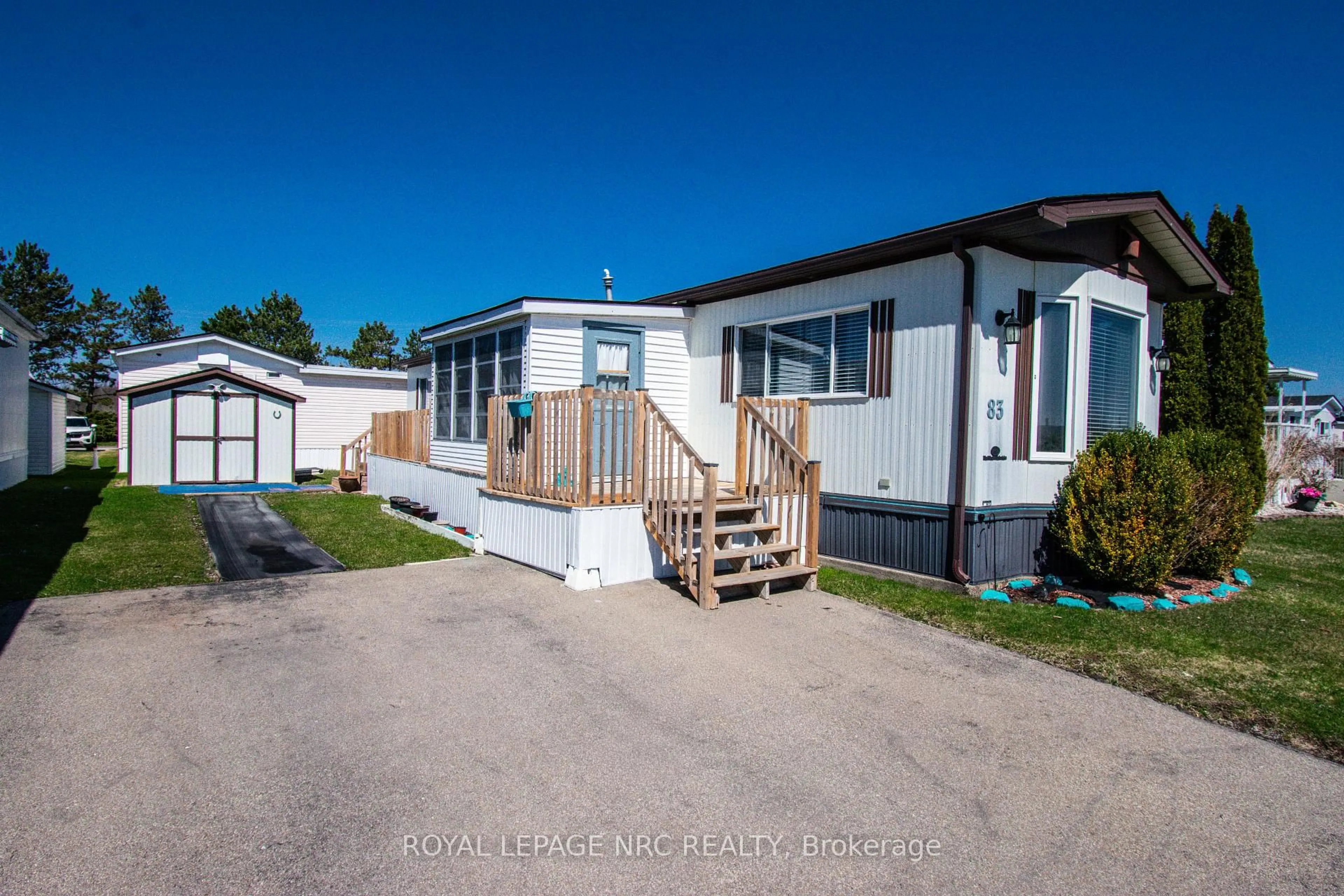 A pic from outside/outdoor area/front of a property/back of a property/a pic from drone, street for 3033 TOWNLINE Rd #83, Fort Erie Ontario L0S 1S0