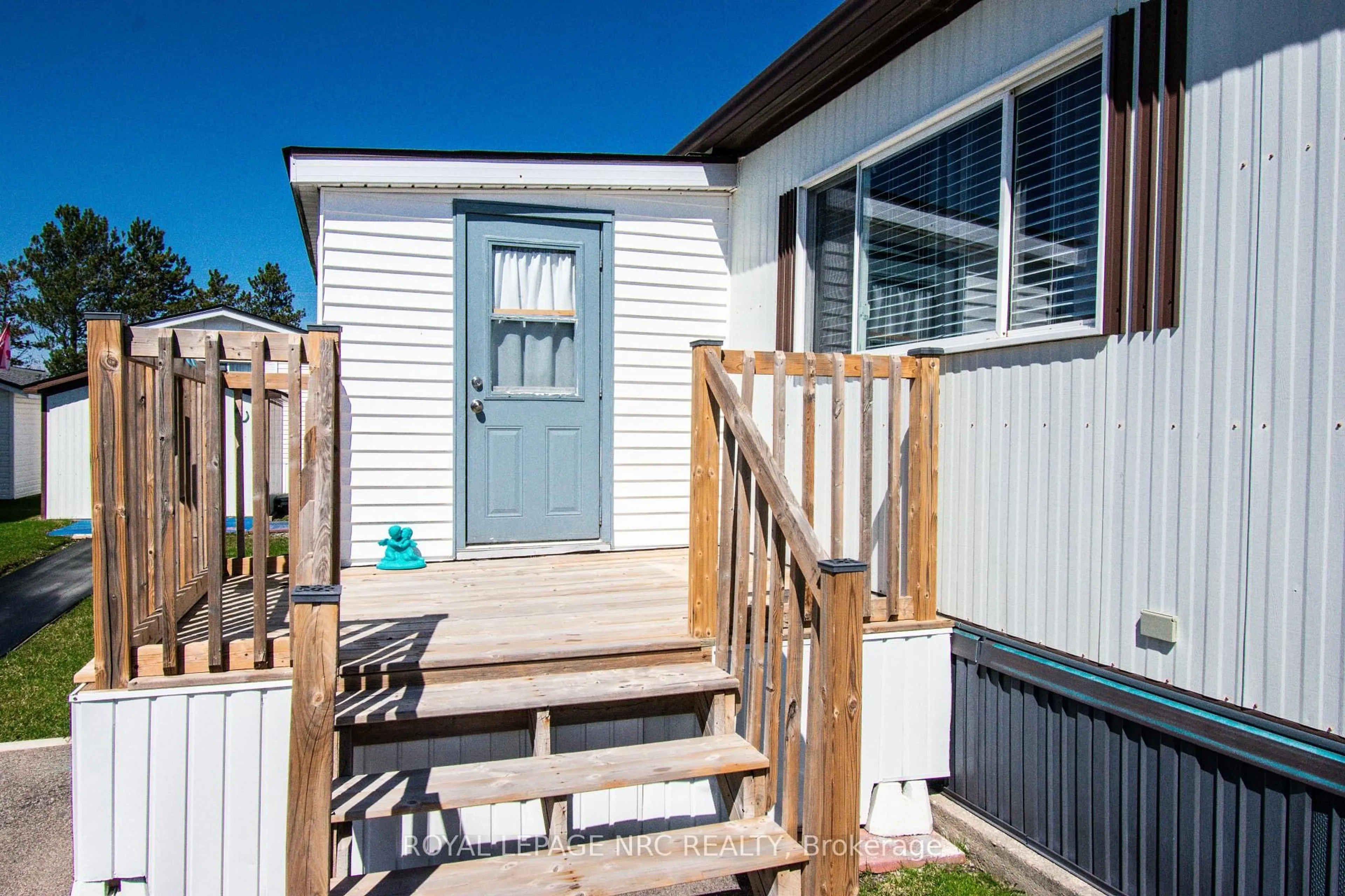 Home with vinyl exterior material, street for 3033 TOWNLINE Rd #83, Fort Erie Ontario L0S 1S0