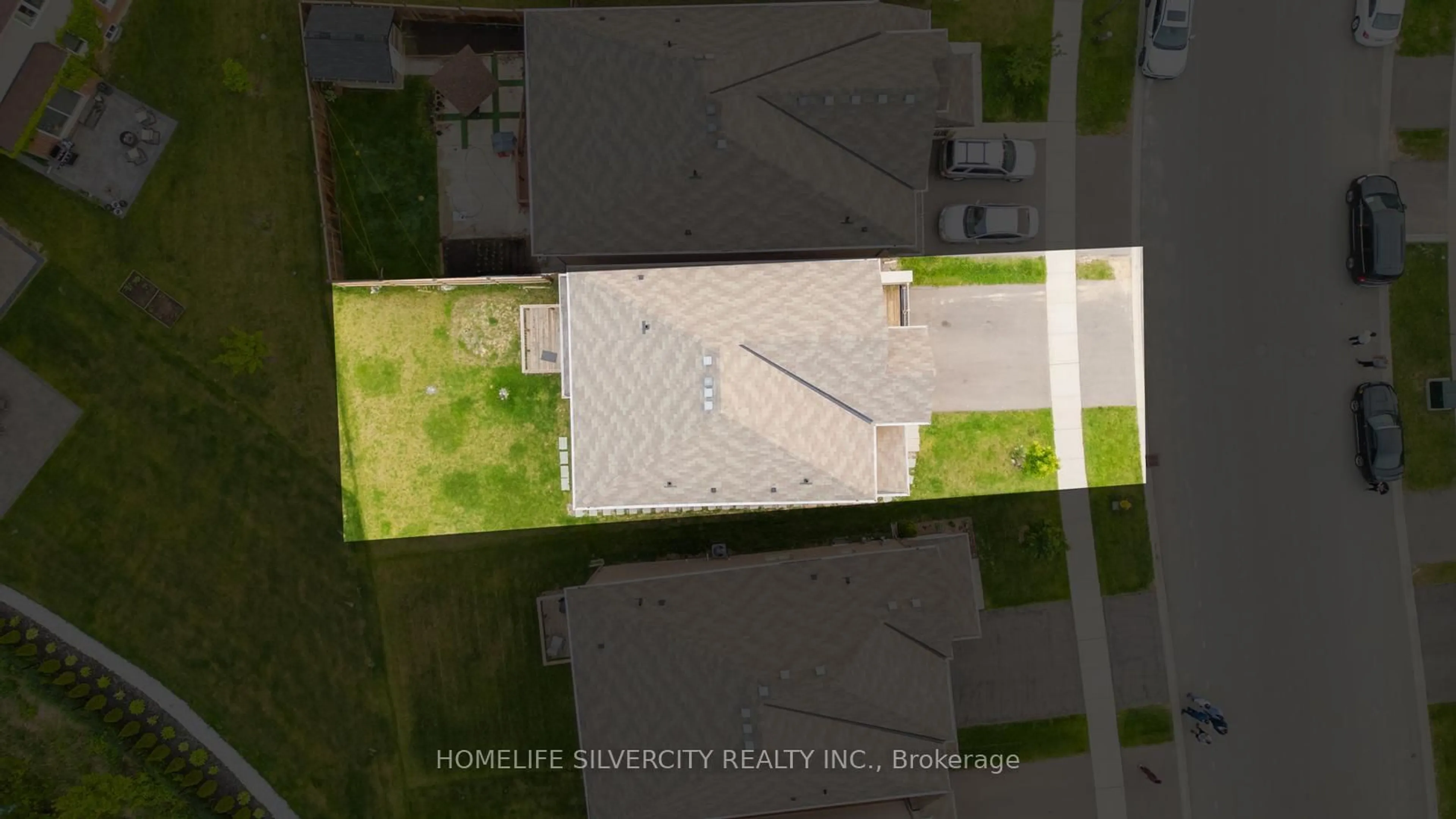 A pic from outside/outdoor area/front of a property/back of a property/a pic from drone, street for 55 Longboat Ru, Brantford Ontario N3T 0P5