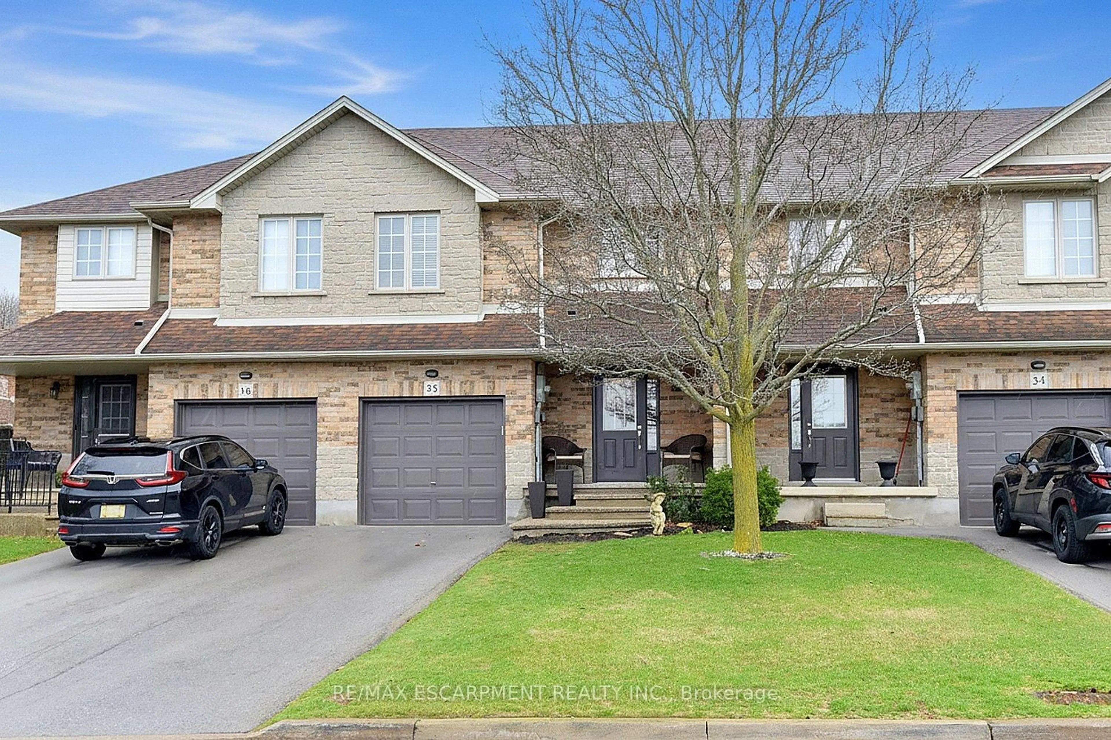 Home with brick exterior material, street for 18 Cedar St #35, Grimsby Ontario L3M 5M8