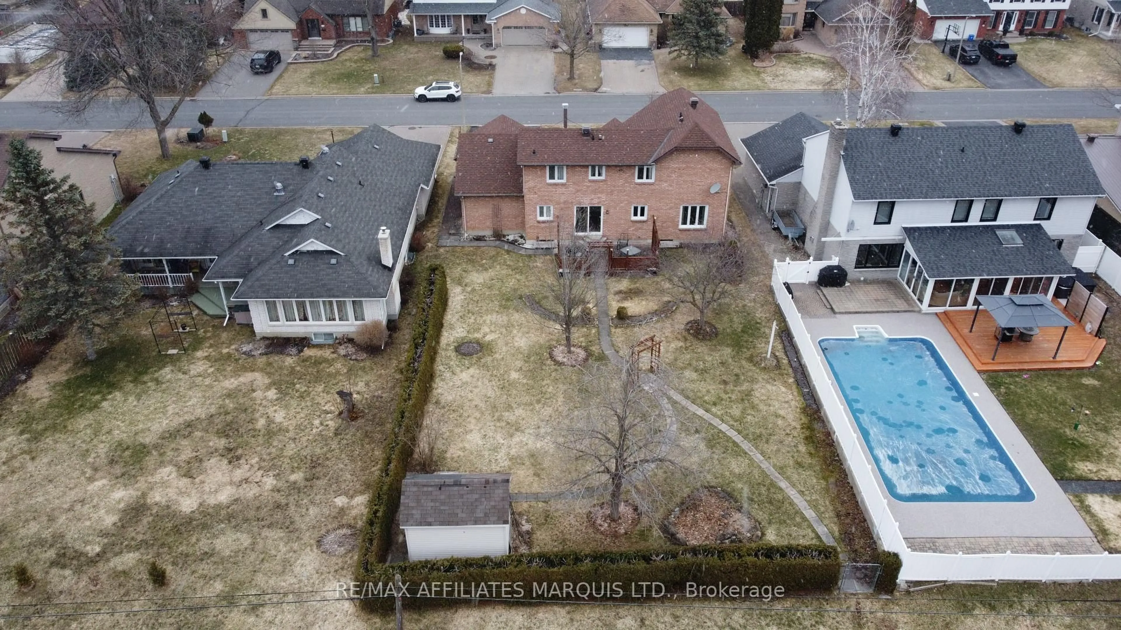 A pic from outside/outdoor area/front of a property/back of a property/a pic from drone, street for 1717 Blakely Dr, Cornwall Ontario K6J 5M6