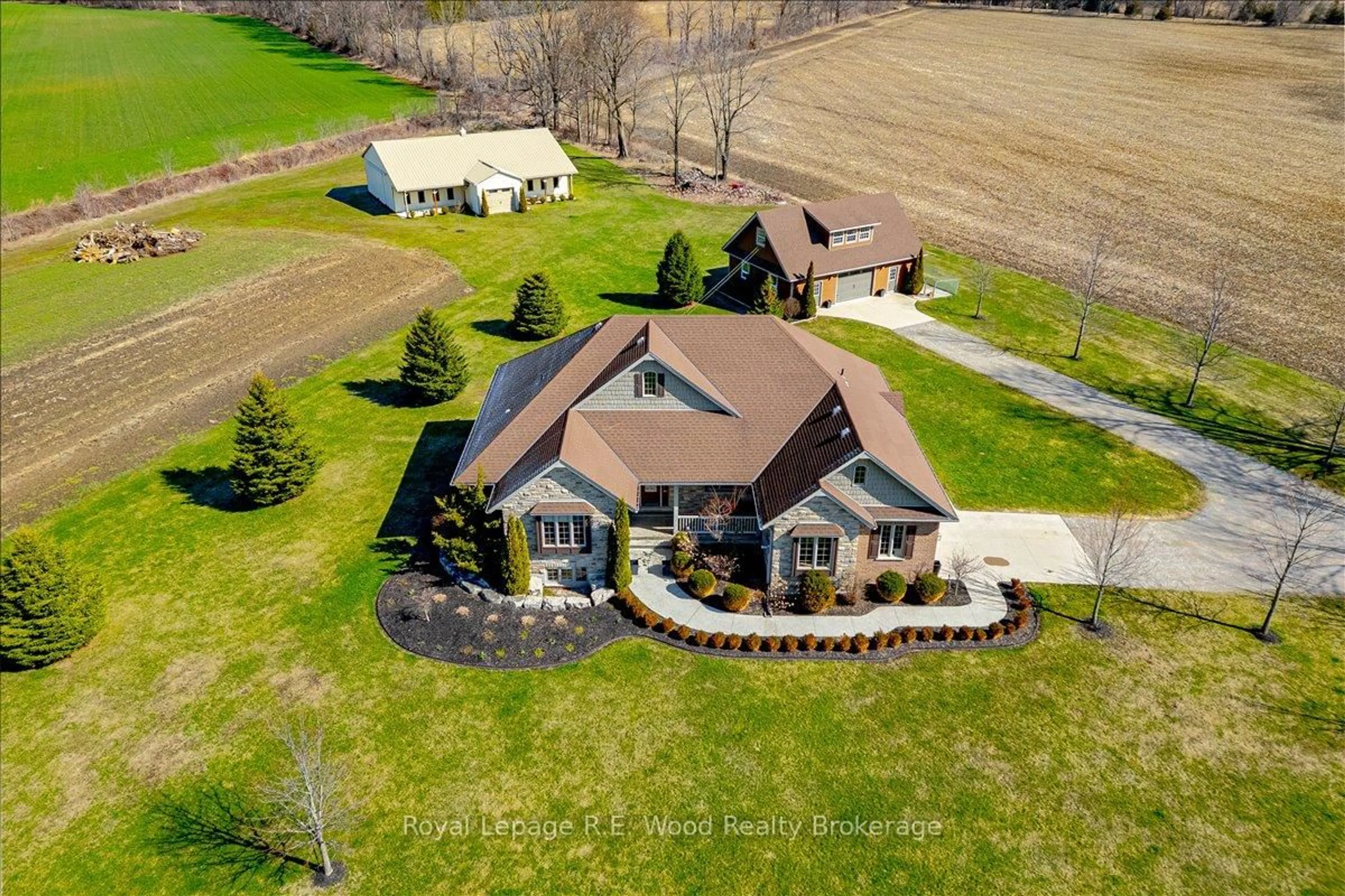 A pic from outside/outdoor area/front of a property/back of a property/a pic from drone, unknown for 134 Norwich Rd, Brant Ontario N0J 1P0