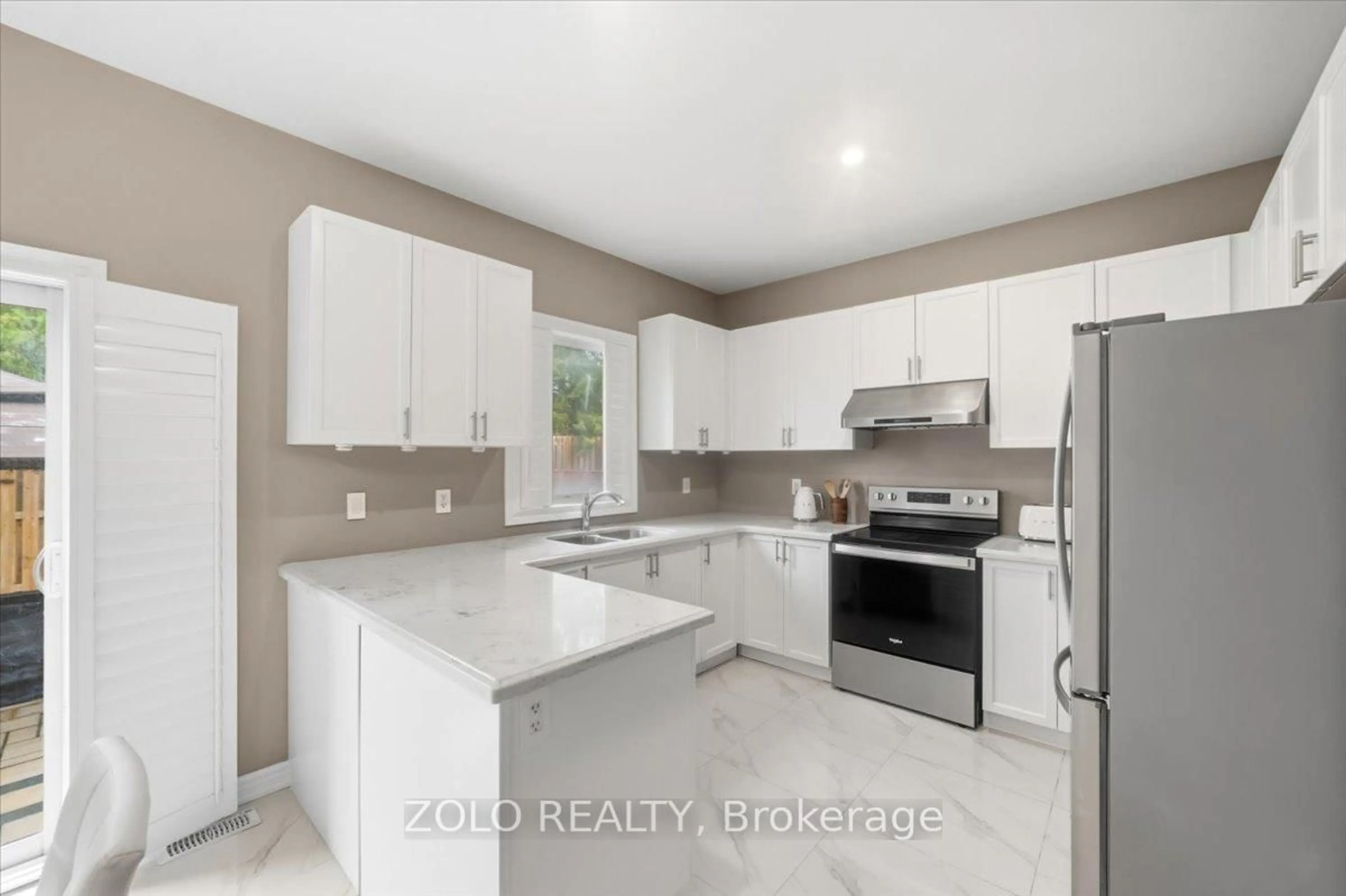Open concept kitchen, ceramic/tile floor for 52 Claxton Cres, Kawartha Lakes Ontario K9V 0H3