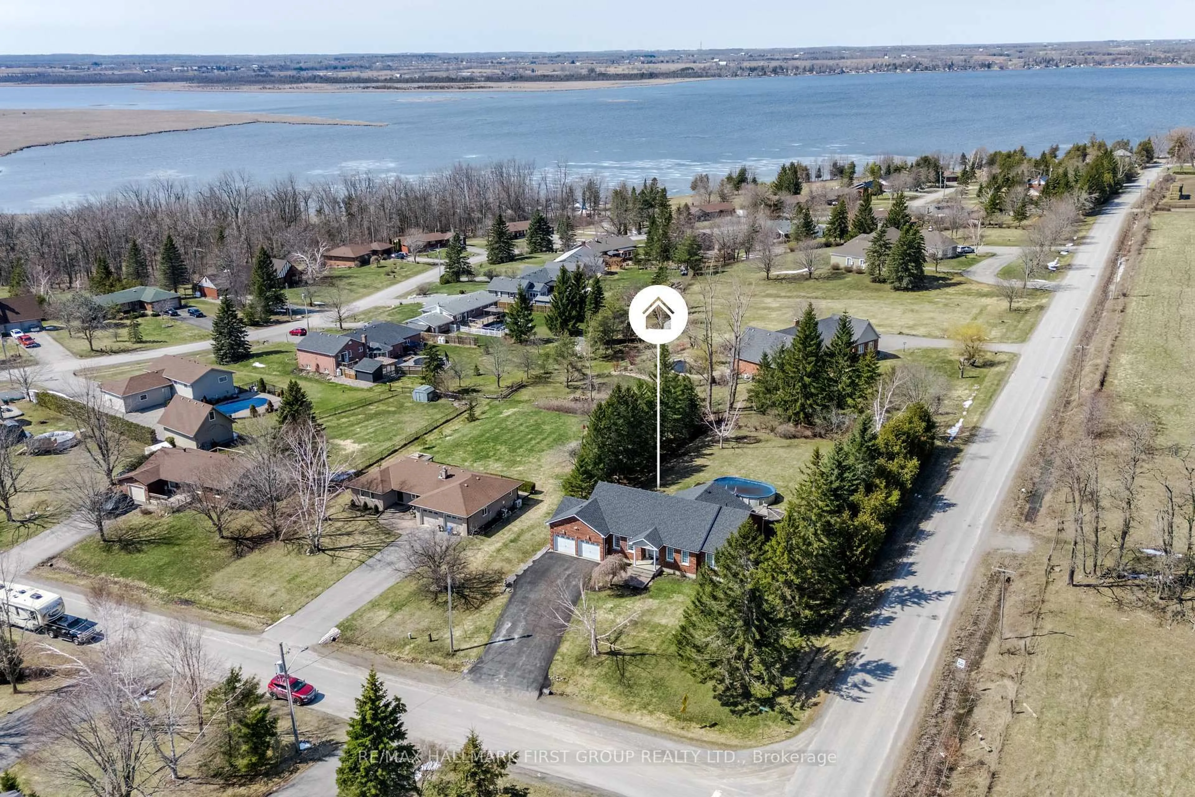 A pic from outside/outdoor area/front of a property/back of a property/a pic from drone, water/lake/river/ocean view for 4 Bluewater Ave, Kawartha Lakes Ontario K9V 0K6