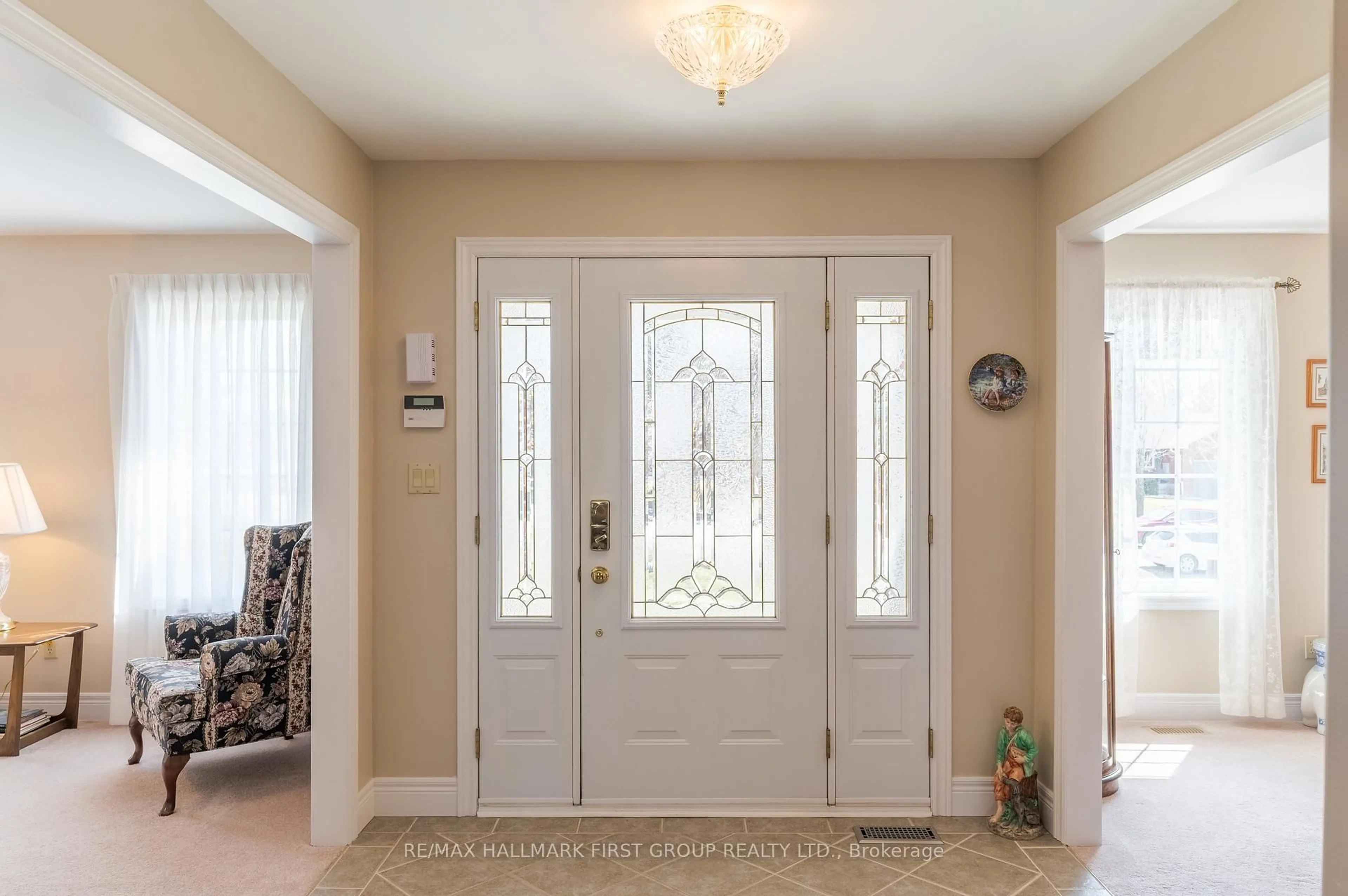 Indoor entryway for 4 Bluewater Ave, Kawartha Lakes Ontario K9V 0K6