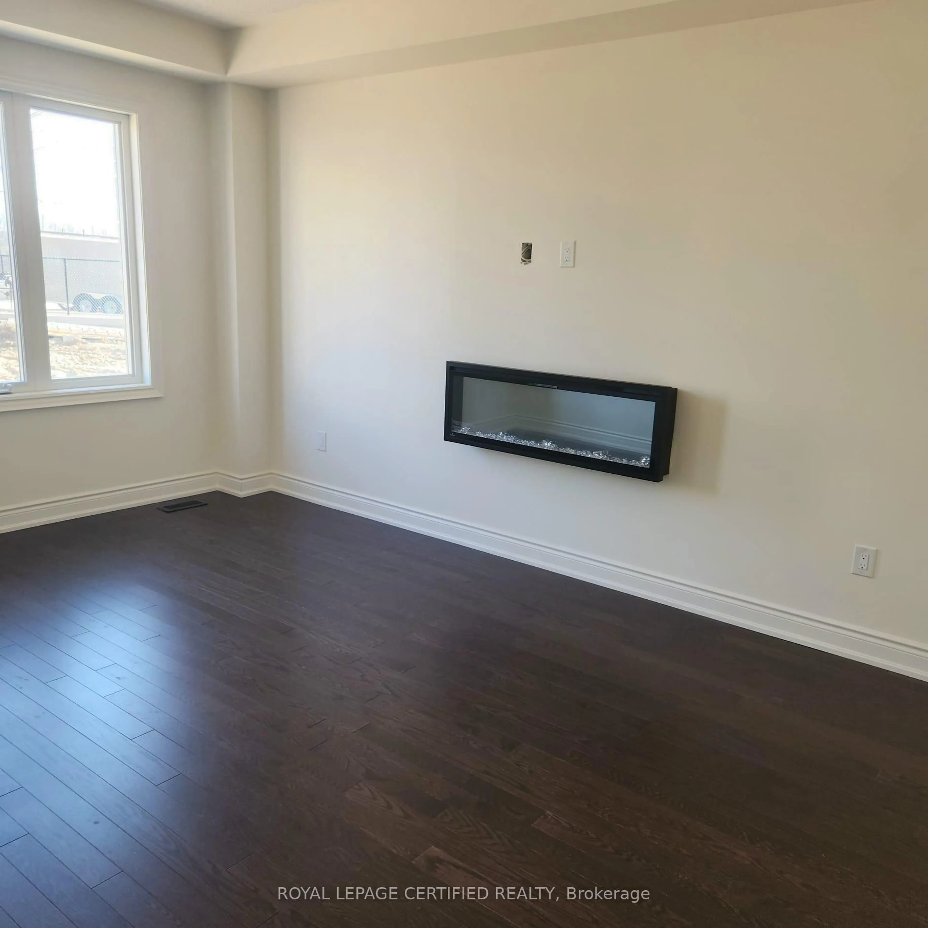 A pic of a room for 172 Bloomfield Cres, Cambridge Ontario N1R 5S2