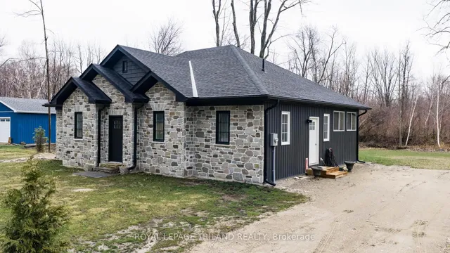 6043 FRANKS Rd, Lambton Shores 2