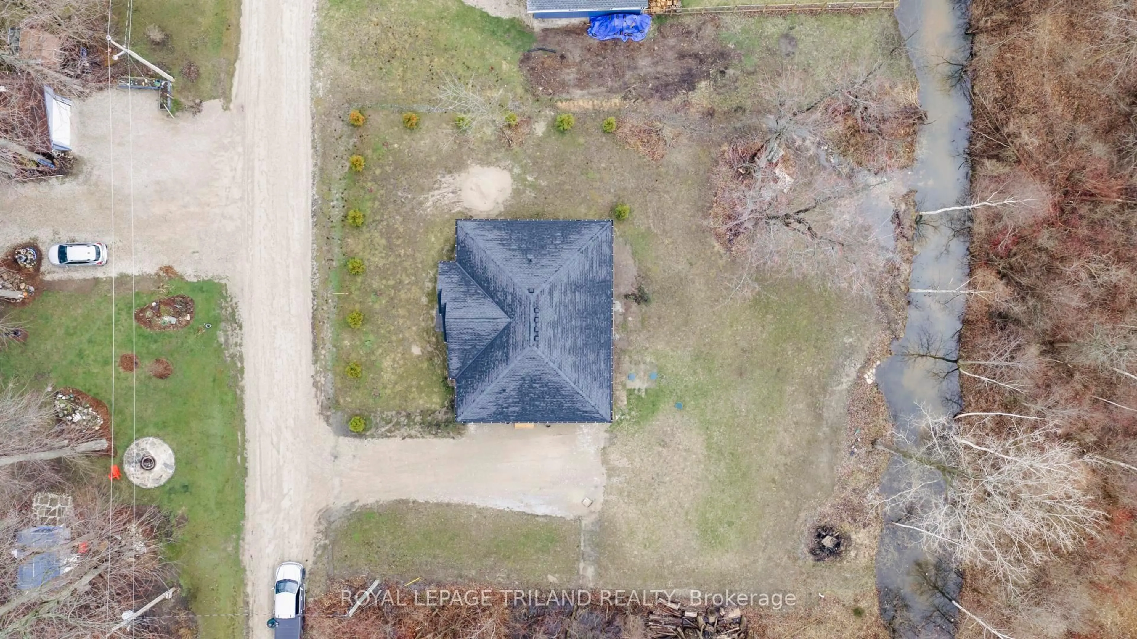 A pic from outside/outdoor area/front of a property/back of a property/a pic from drone, building for 6043 FRANKS Rd, Lambton Shores Ontario N0M 1J0