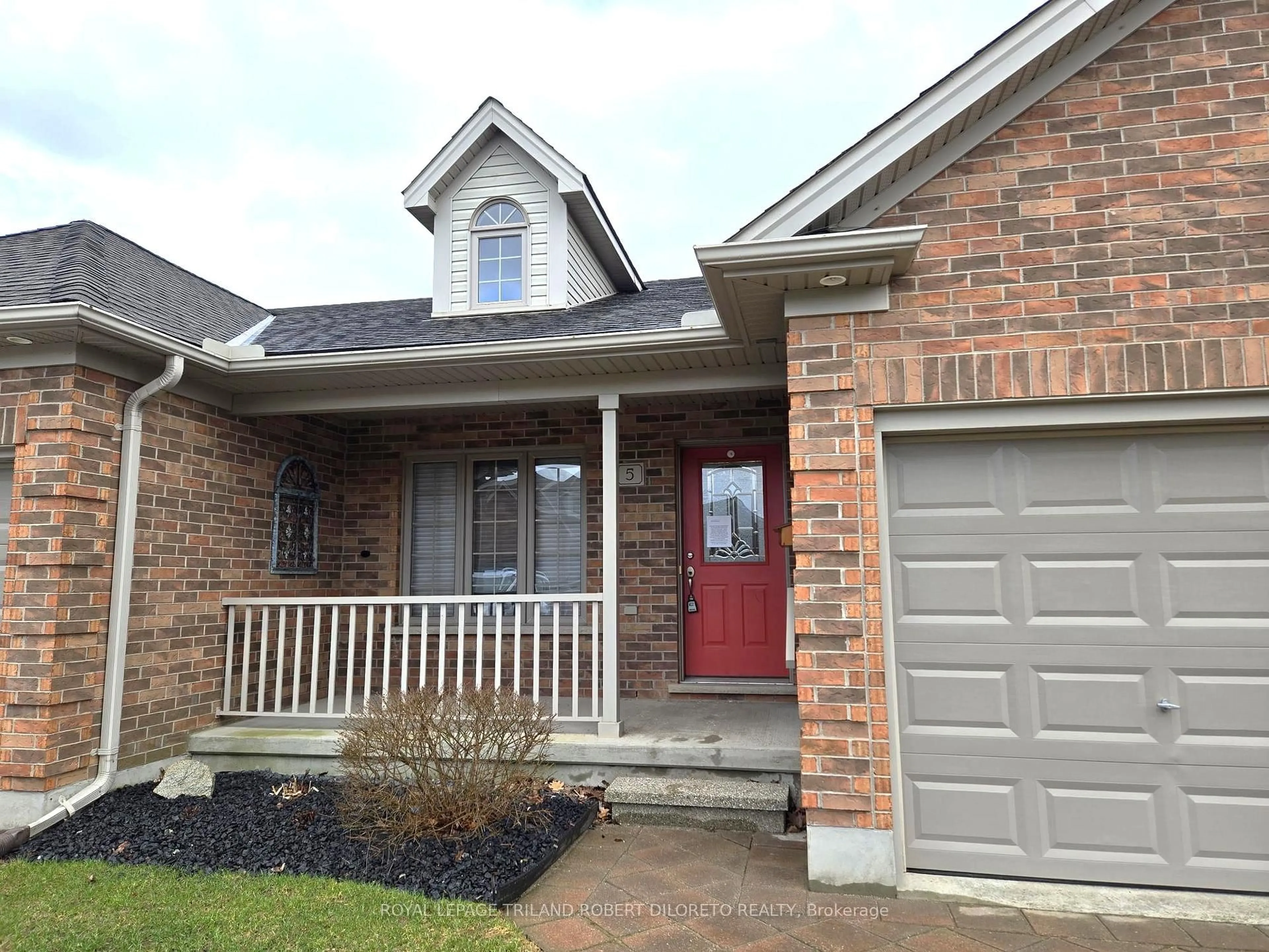 Home with brick exterior material, street for 5 FOXHOLLOW Dr #5, Thames Centre Ontario N0L 1G3