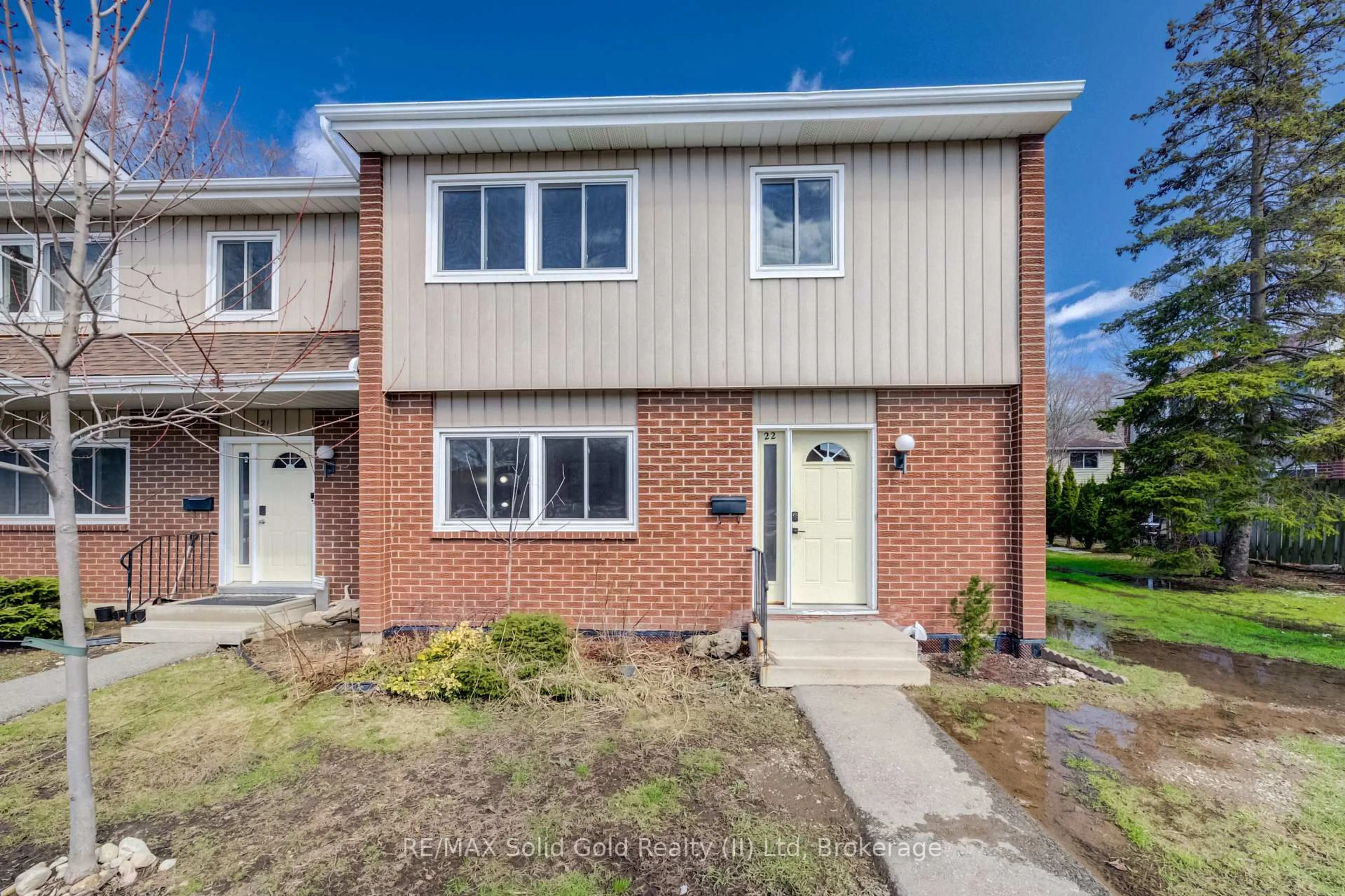 Home with brick exterior material, street for 121 University Ave #22, Waterloo Ontario N2J 4J1