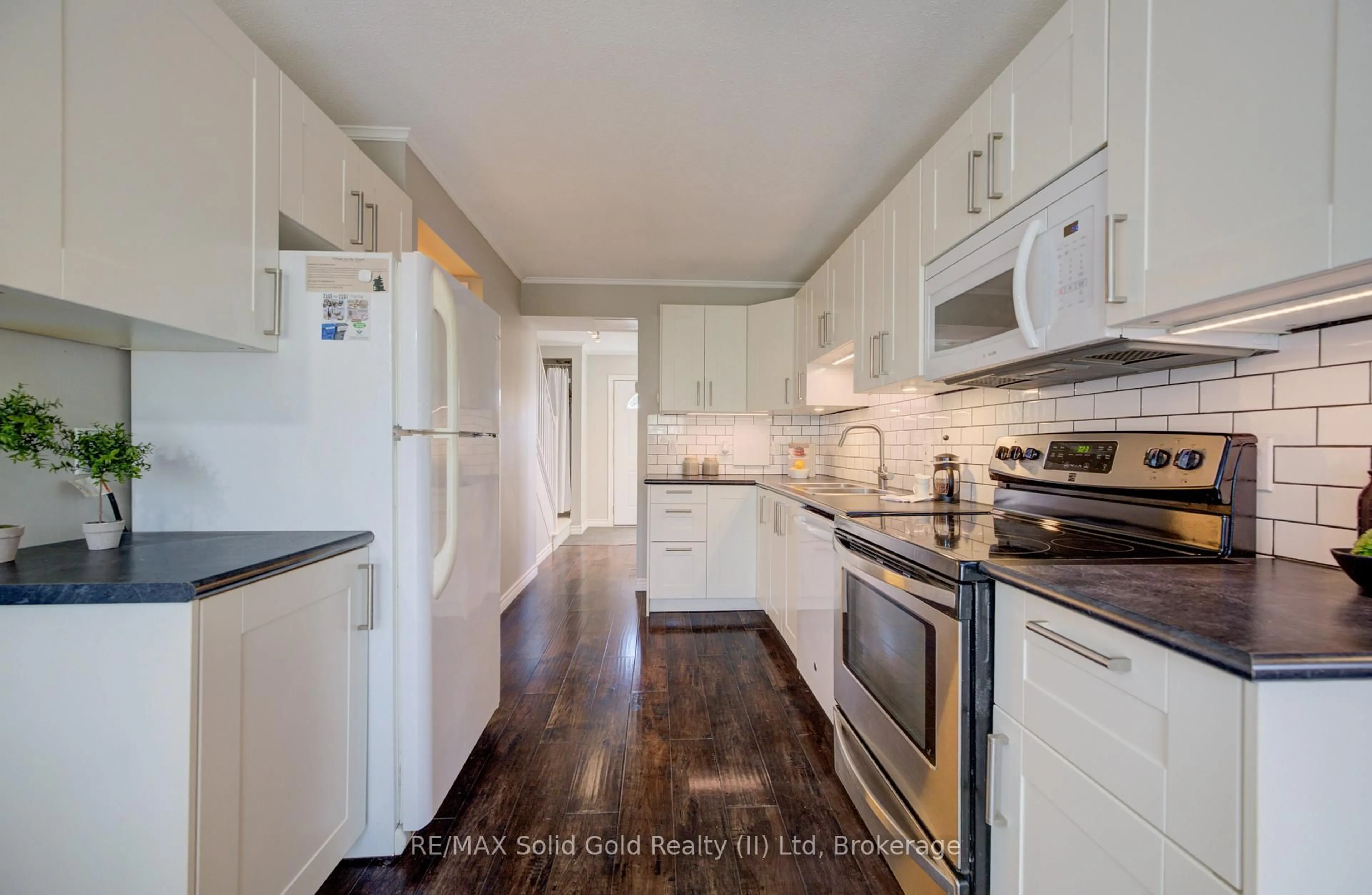 Unknown for 121 University Ave #22, Waterloo Ontario N2J 4J1