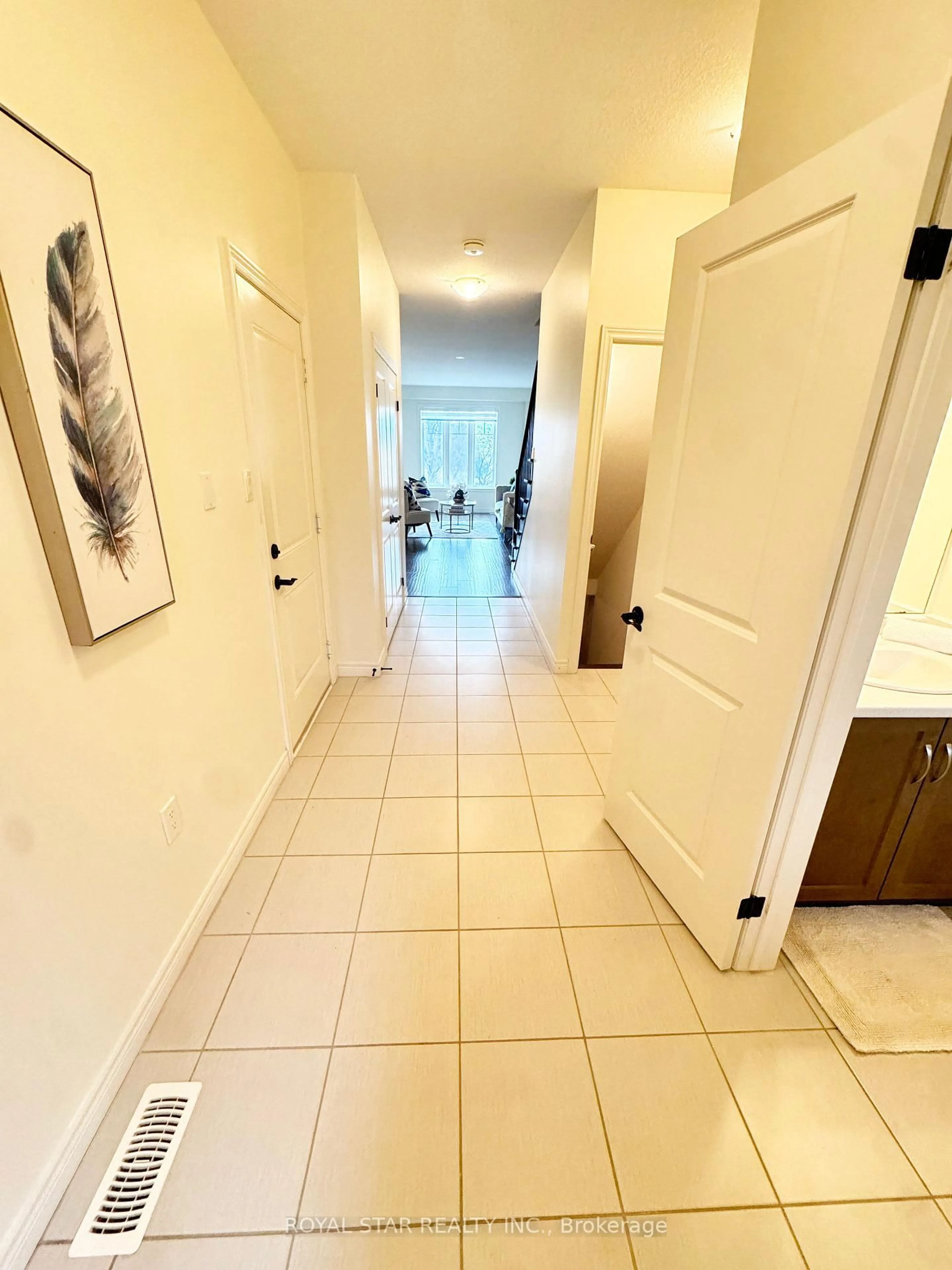 Unknown for 114 Dunrobin Lane, Grimsby Ontario L3M 0H4