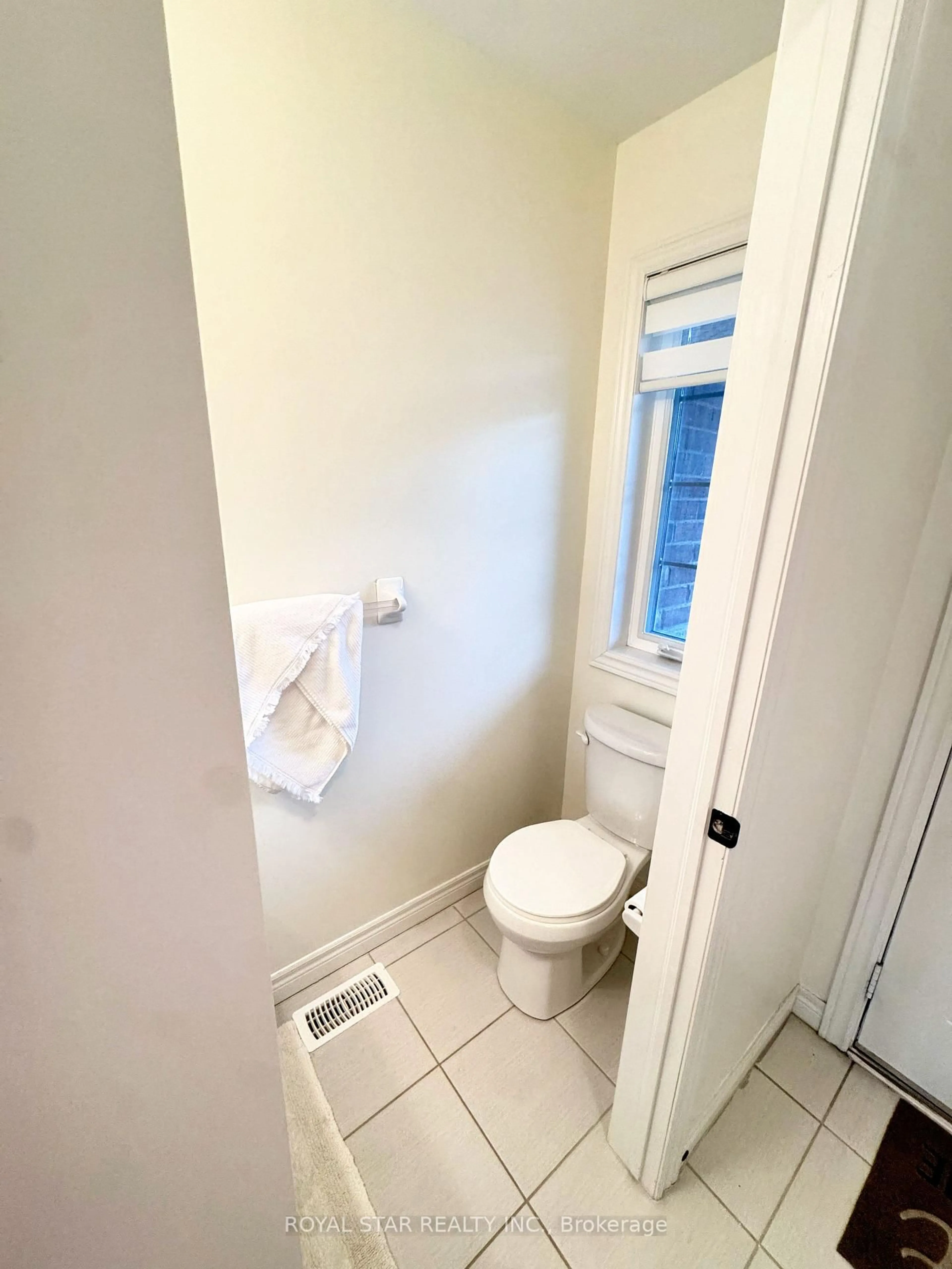 A pic of a room for 114 Dunrobin Lane, Grimsby Ontario L3M 0H4