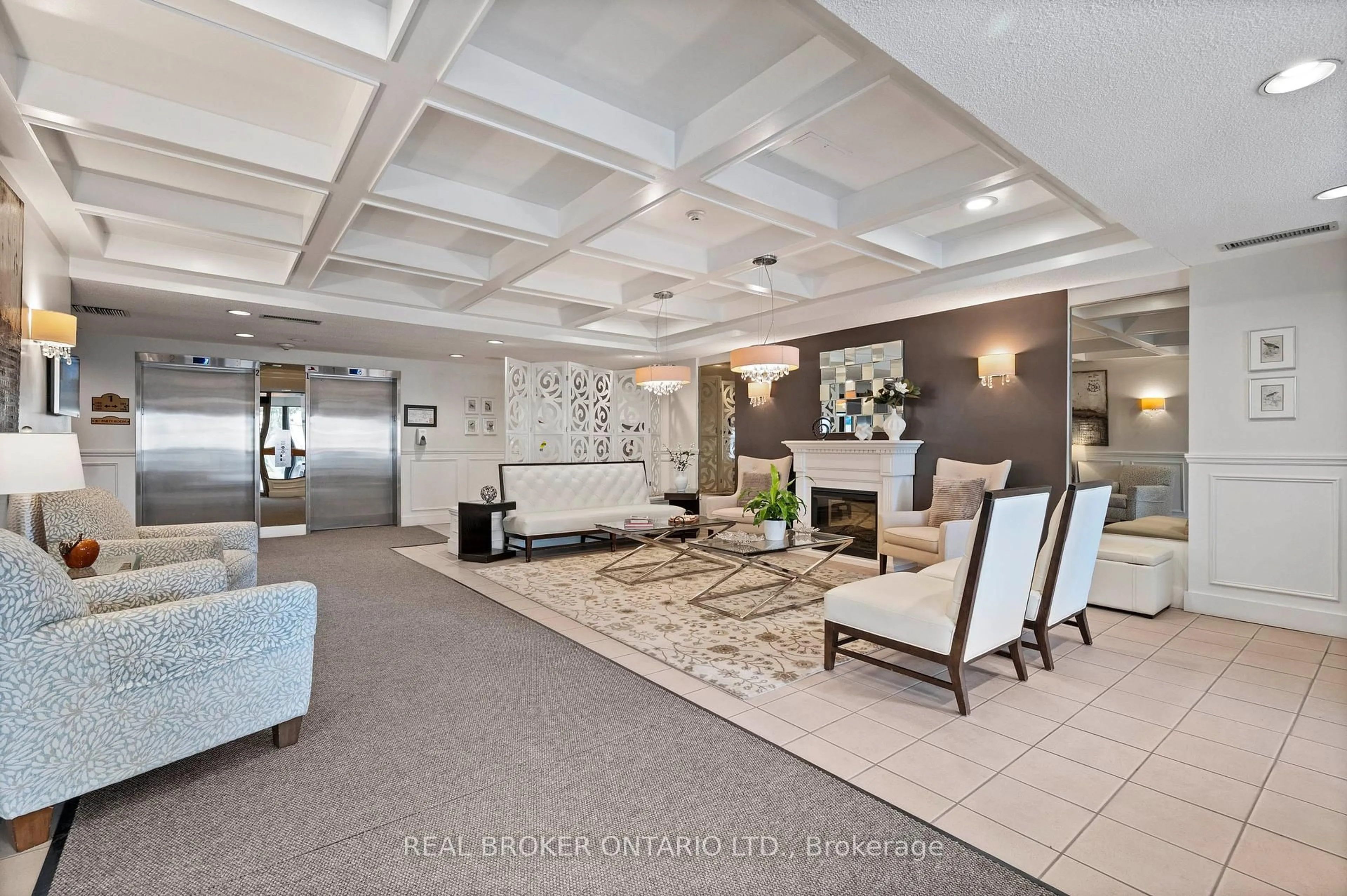 Lobby for 265 Westcourt Pl #101, Waterloo Ontario N2L 6E4