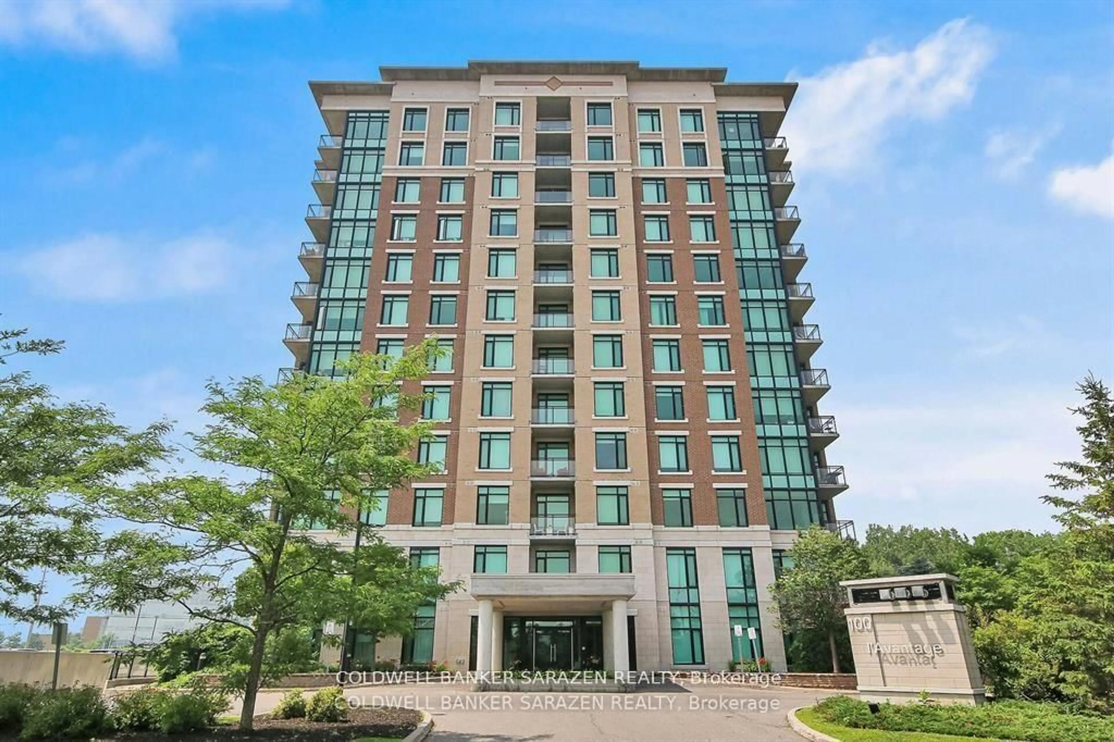 Indoor foyer for 100 Roger Guindon Ave #903, Ottawa Ontario K1G 3Z7