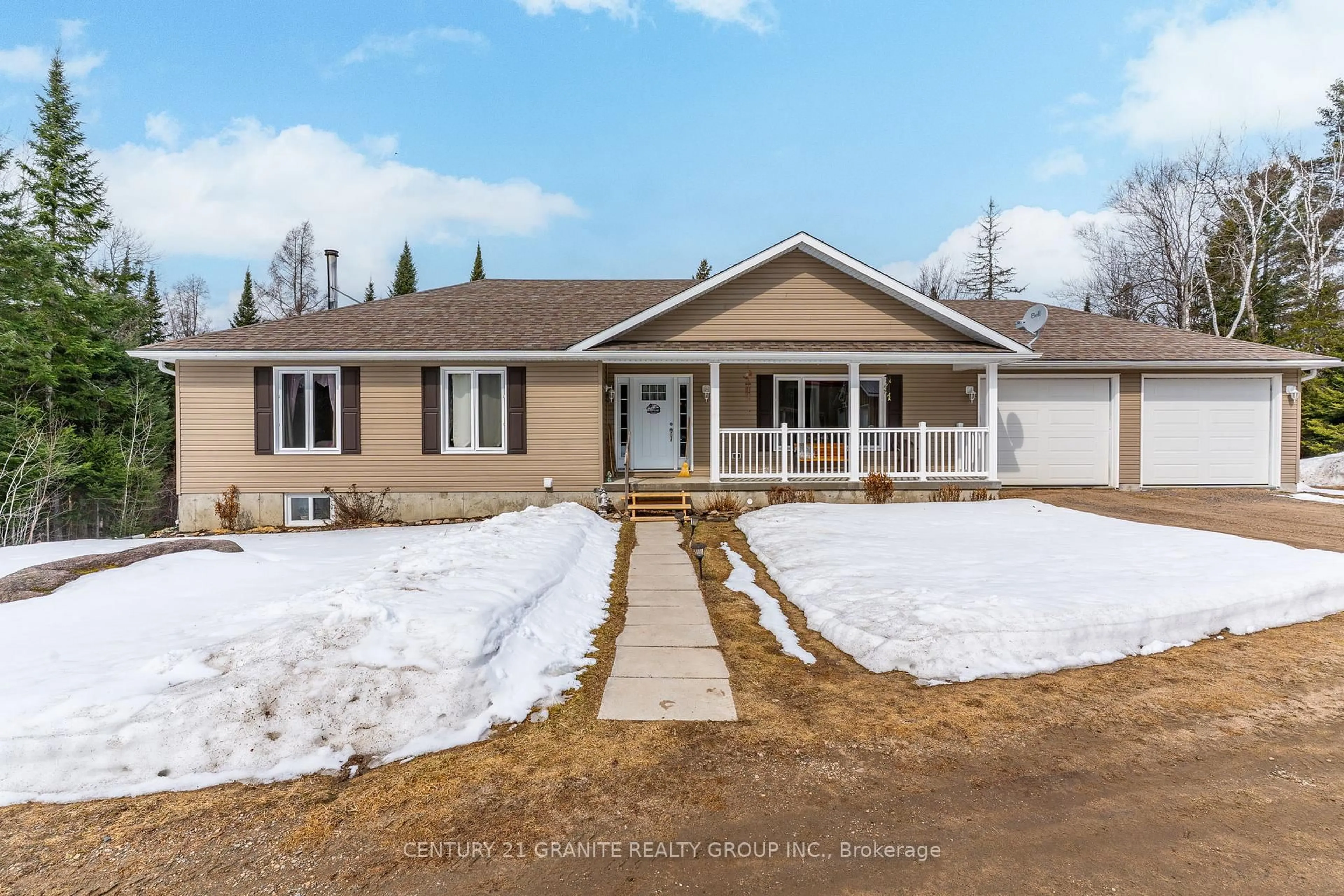 Home with vinyl exterior material, street for 818 Williams Lake Rd, Bancroft Ontario K0L 1C0