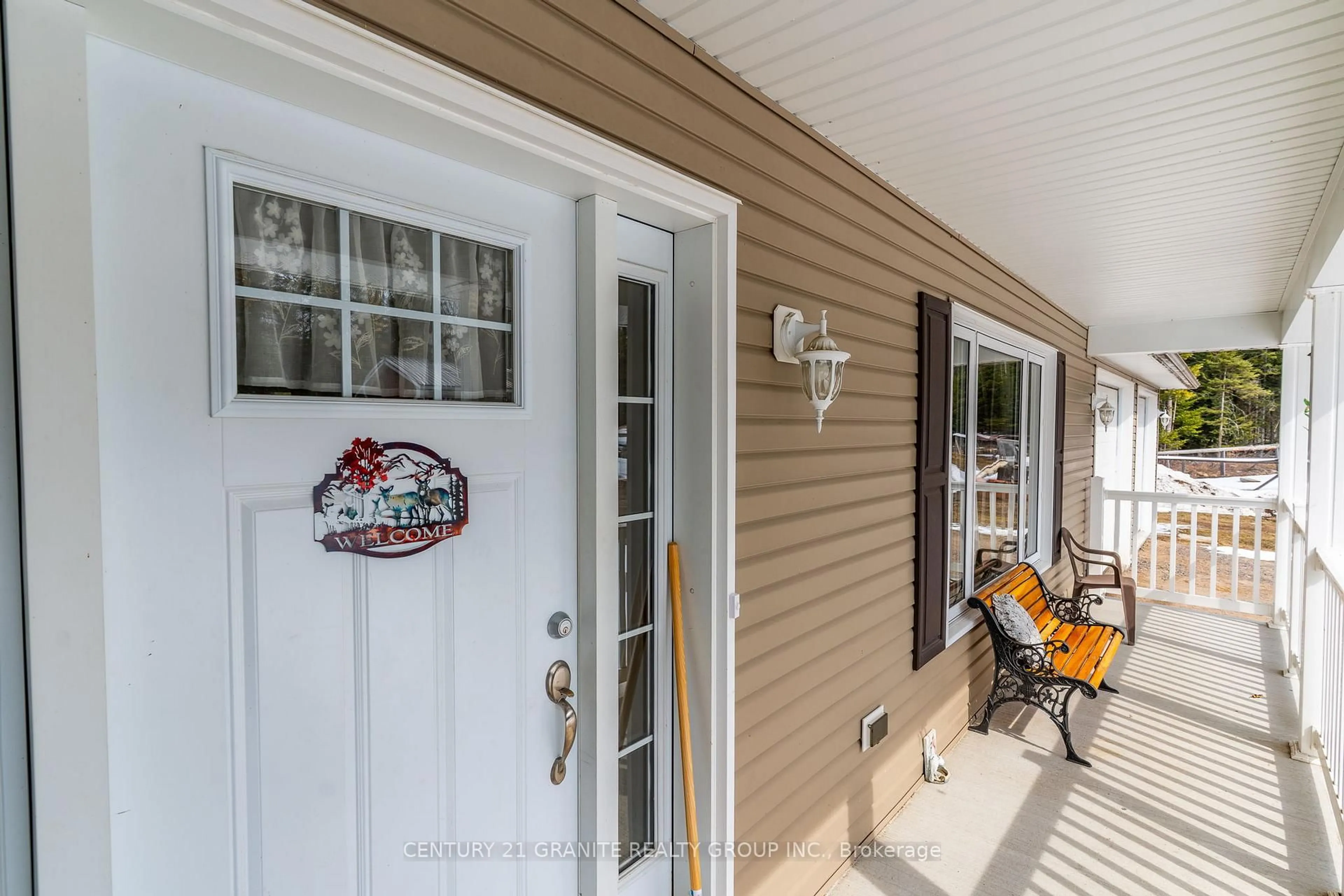 Indoor entryway for 818 Williams Lake Rd, Bancroft Ontario K0L 1C0