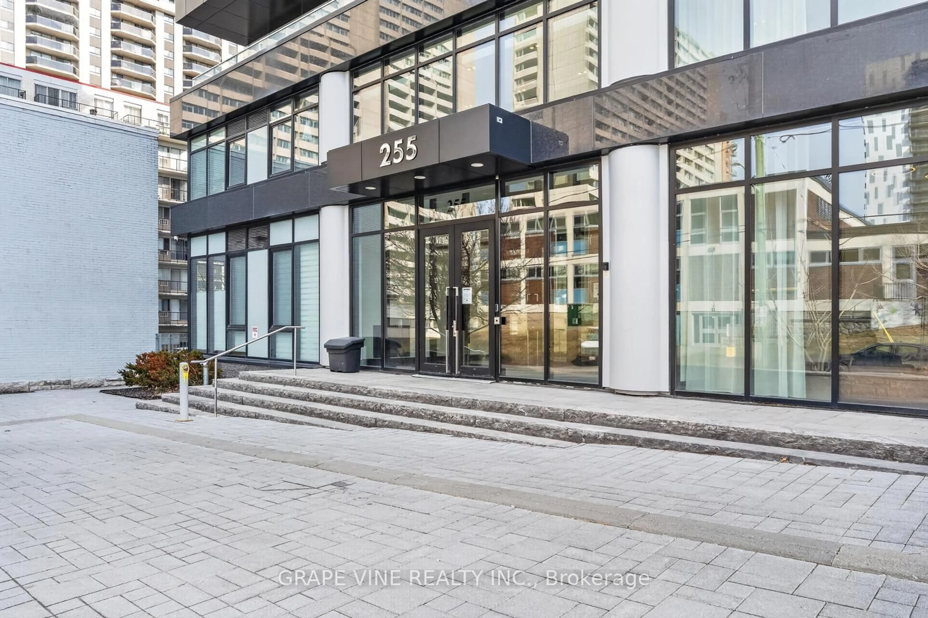 Indoor foyer for 255 BAY St #1010, Ottawa Ontario K1R 0C5