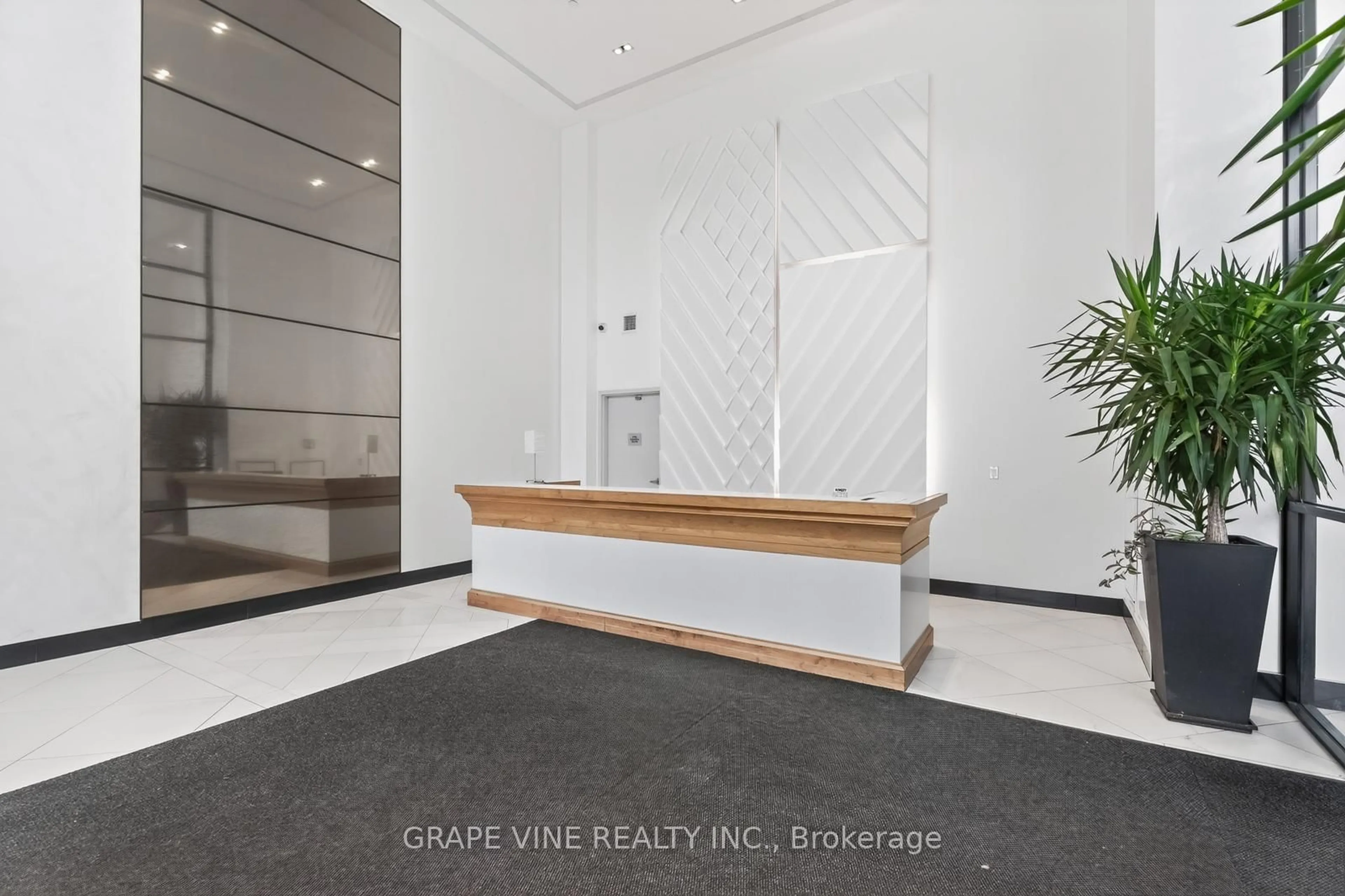 Unknown for 255 BAY St #1010, Ottawa Ontario K1R 0C5