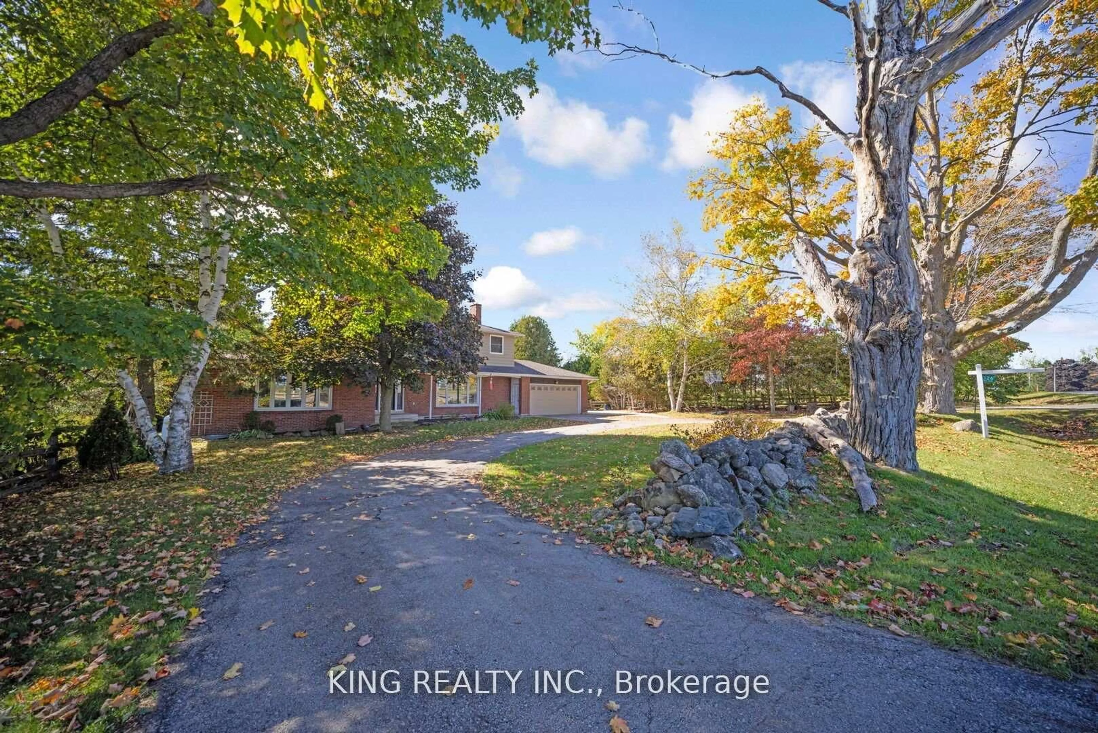 A pic from outside/outdoor area/front of a property/back of a property/a pic from drone, water/lake/river/ocean view for 5326 Ninth Line, Erin Ontario N0B 1T0