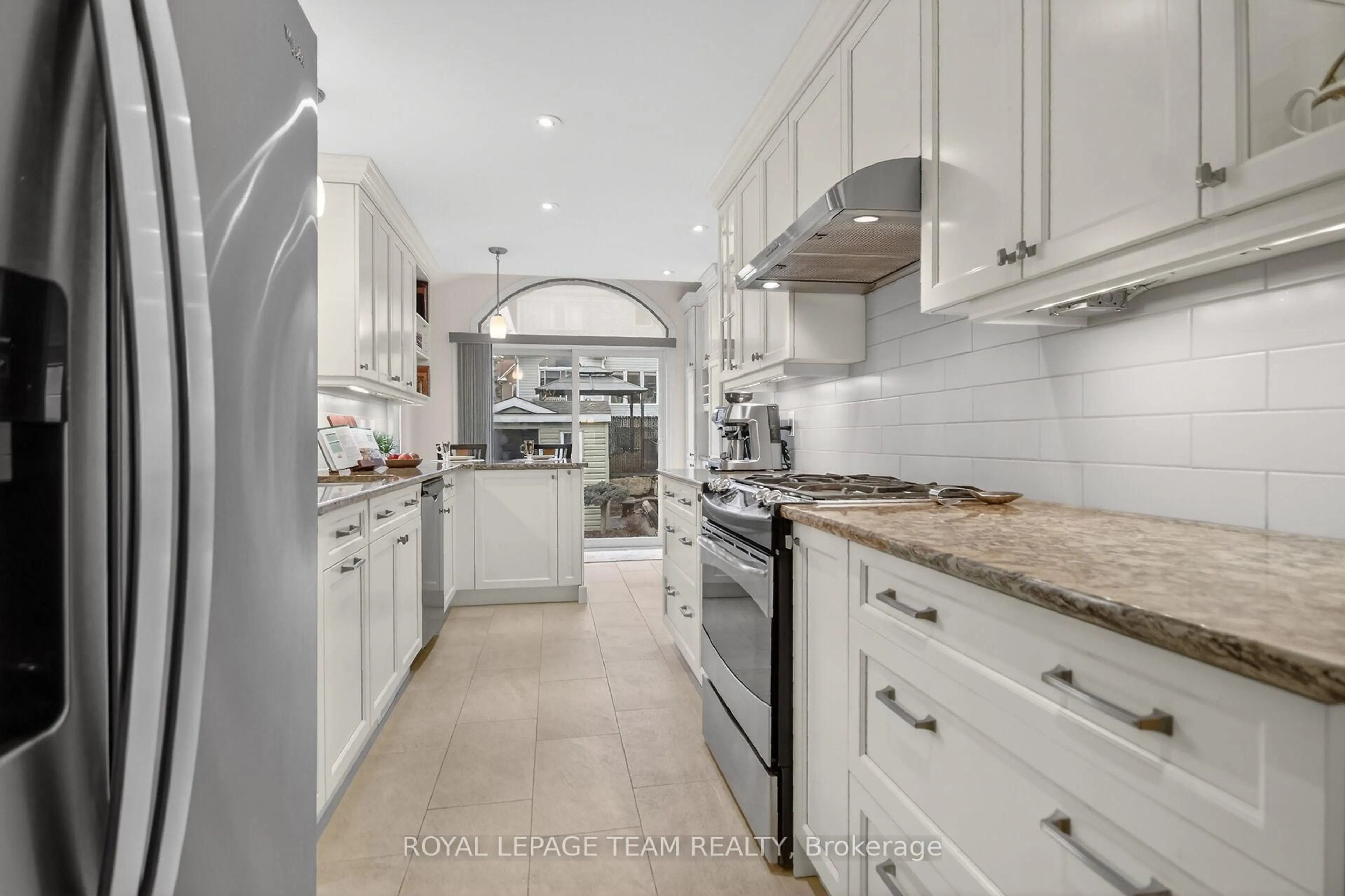 Open concept kitchen, ceramic/tile floor for 210 Hunterbrook St, Kanata Ontario K2K 0E6